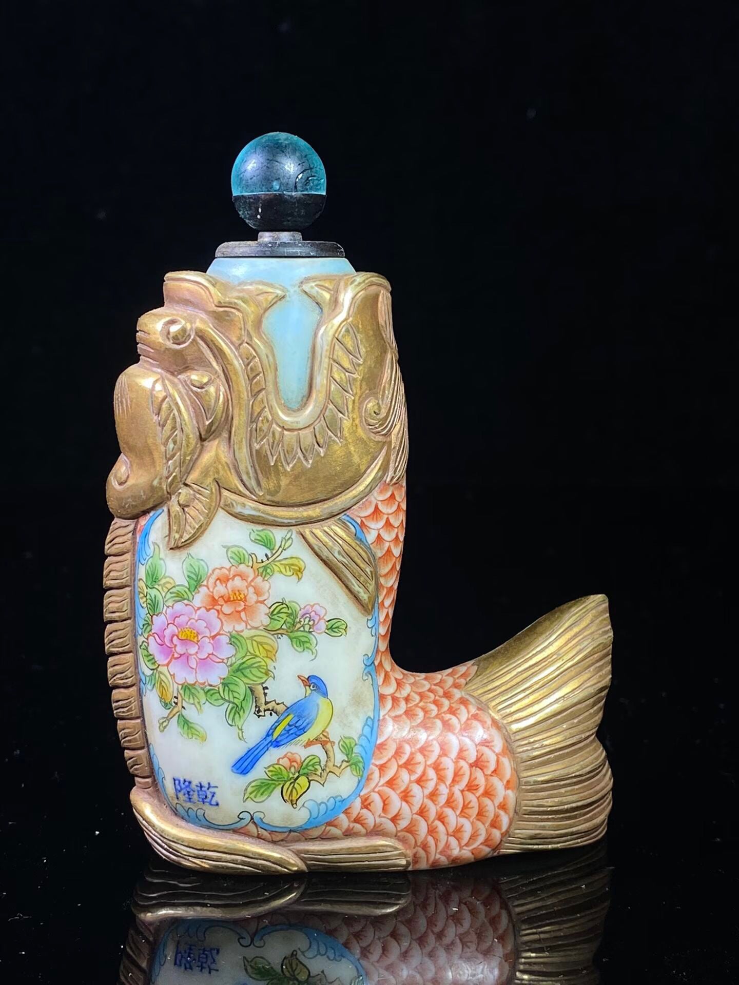 Chinese antique glass painted enamel fish shaped snuff bottle