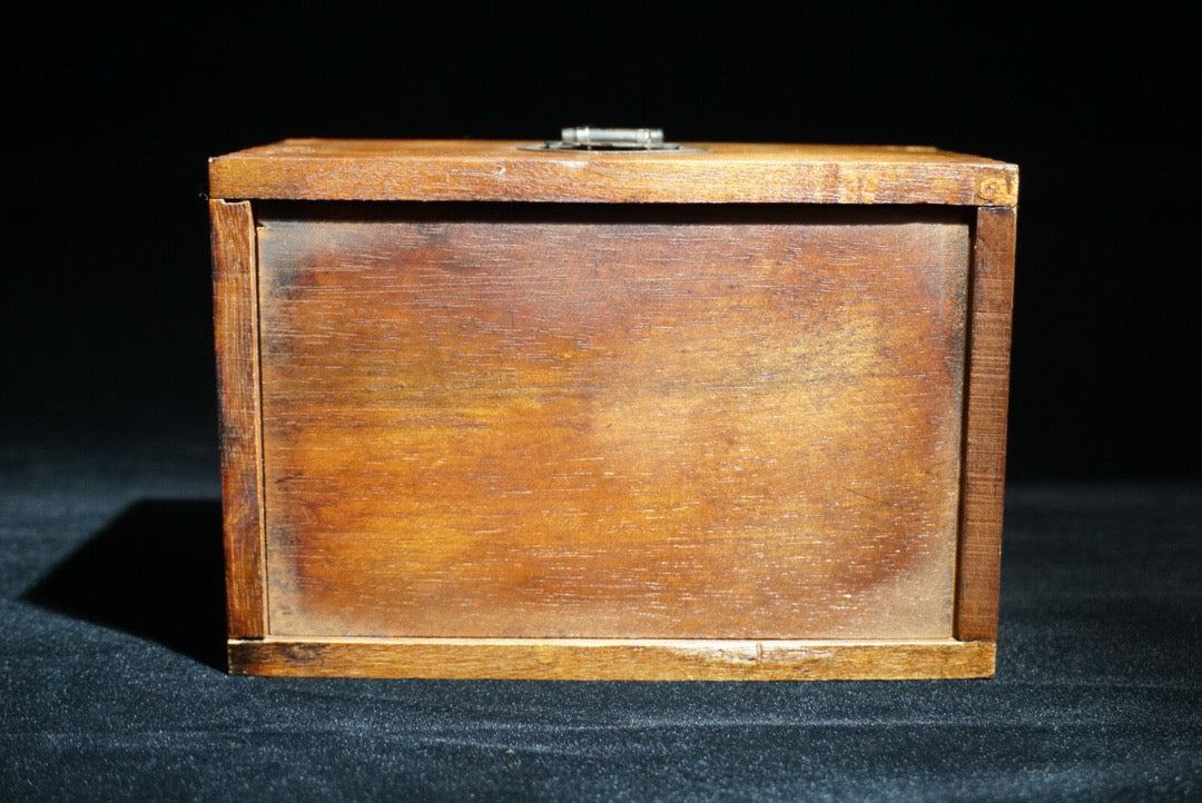 Pear wood inlaid shell jewelry box