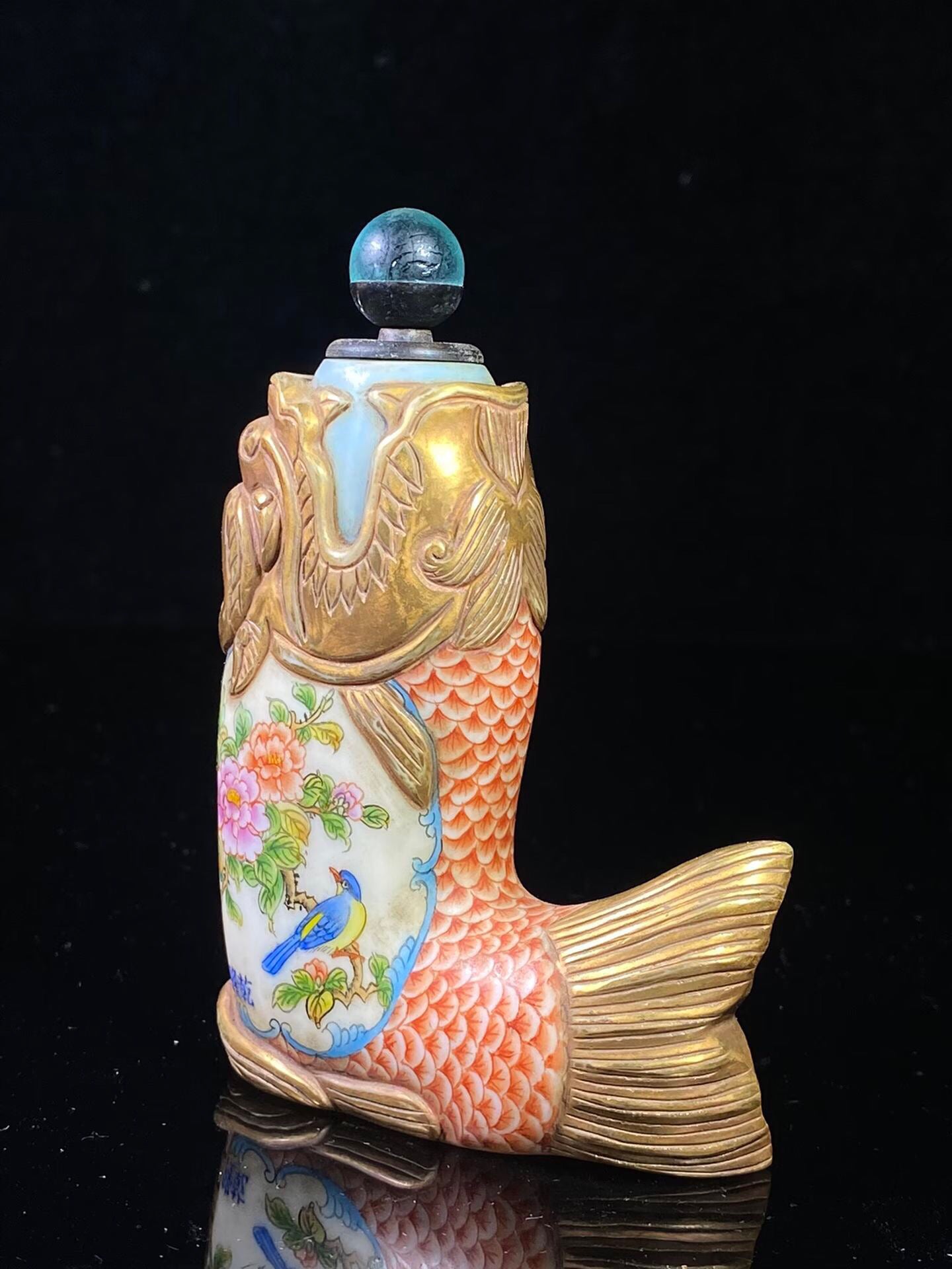 Chinese antique glass painted enamel fish shaped snuff bottle