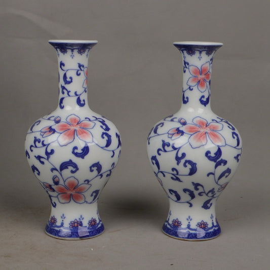 A pair of ceramic blue and white underglaze vases