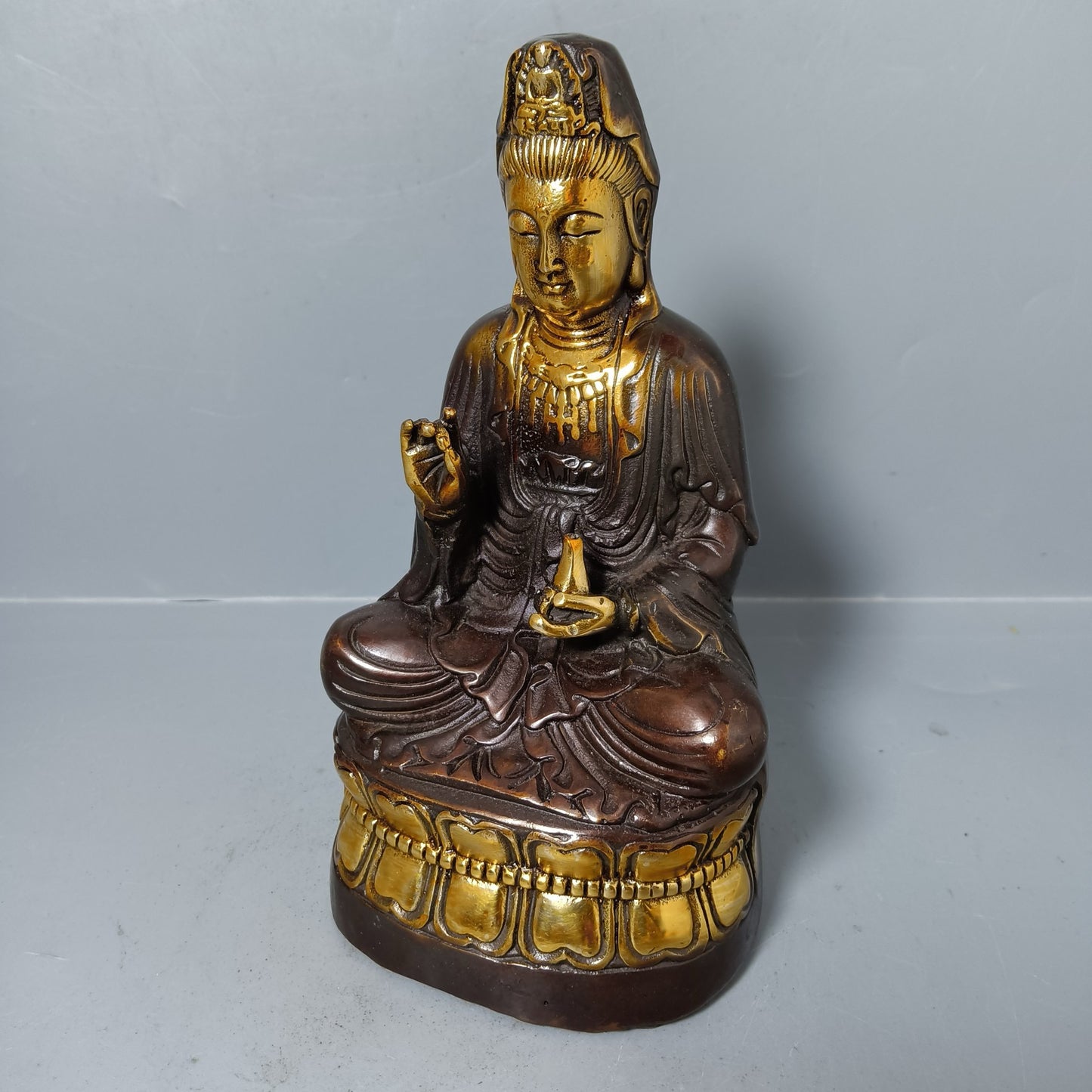 Chinese antique pure copper Guanyin ornaments