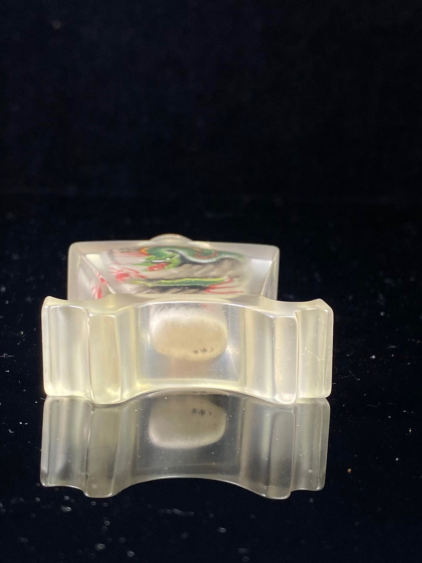 Chinese antique glass inner painted snuff bottle