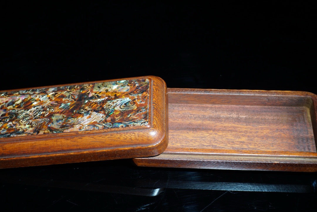 Pear wood inlaid seashell glasses case