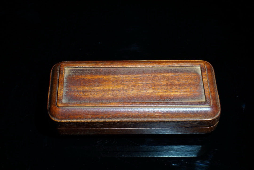 Pear wood inlaid seashell glasses case