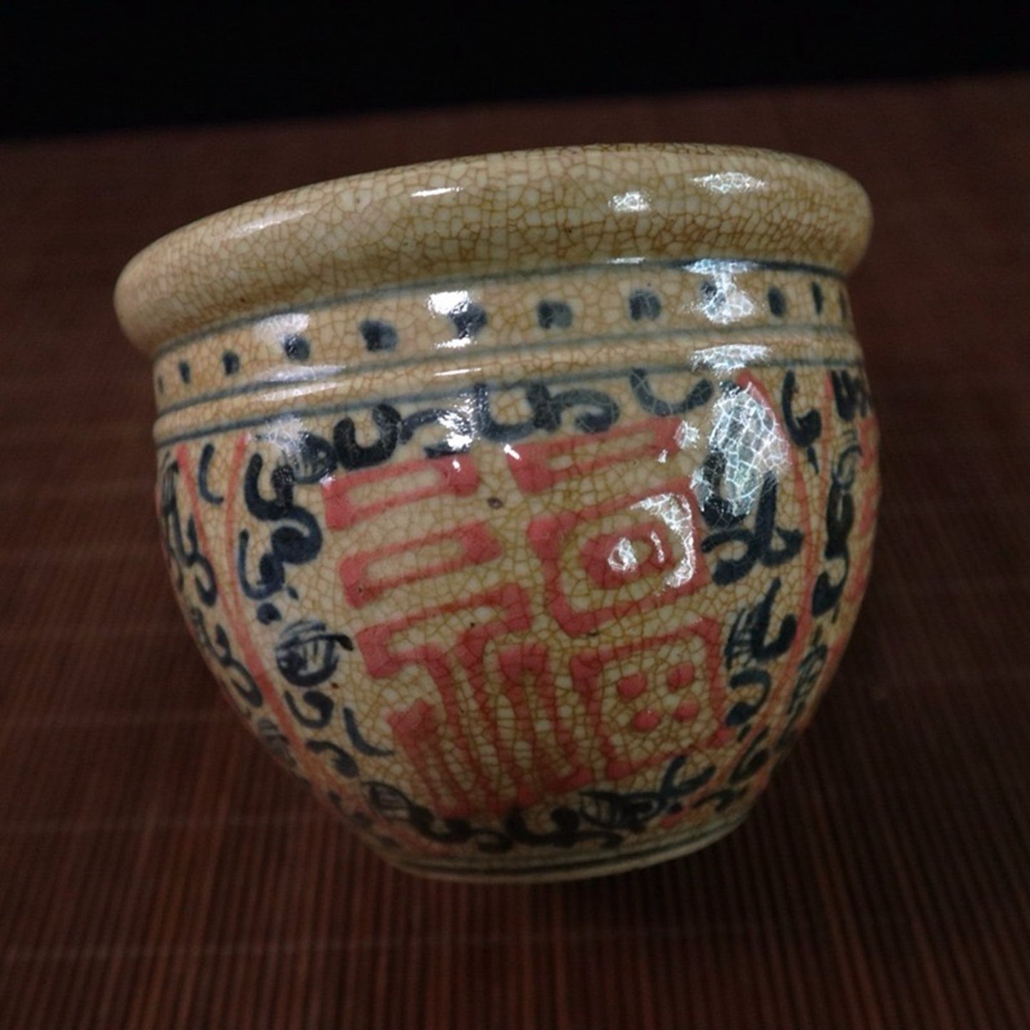 Ceramic blue and white glazed ceiling jar