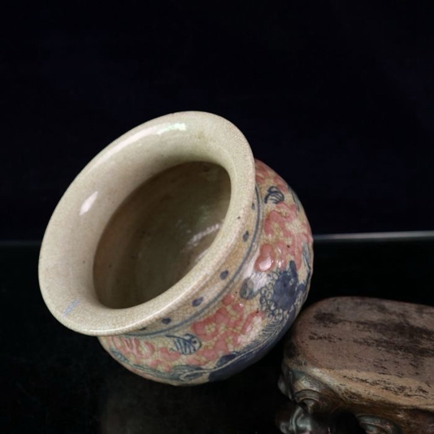 Ceramic blue and white glazed red lion pattern incense burner