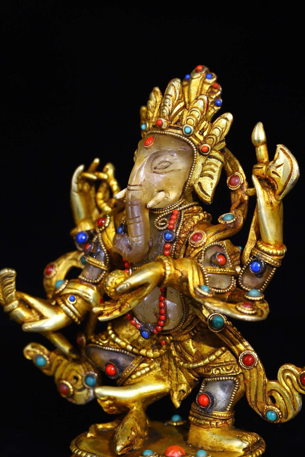 Natural crystal handcrafted, gold-plated filigree inlaid with gemstones, elephant nosed god of wealth