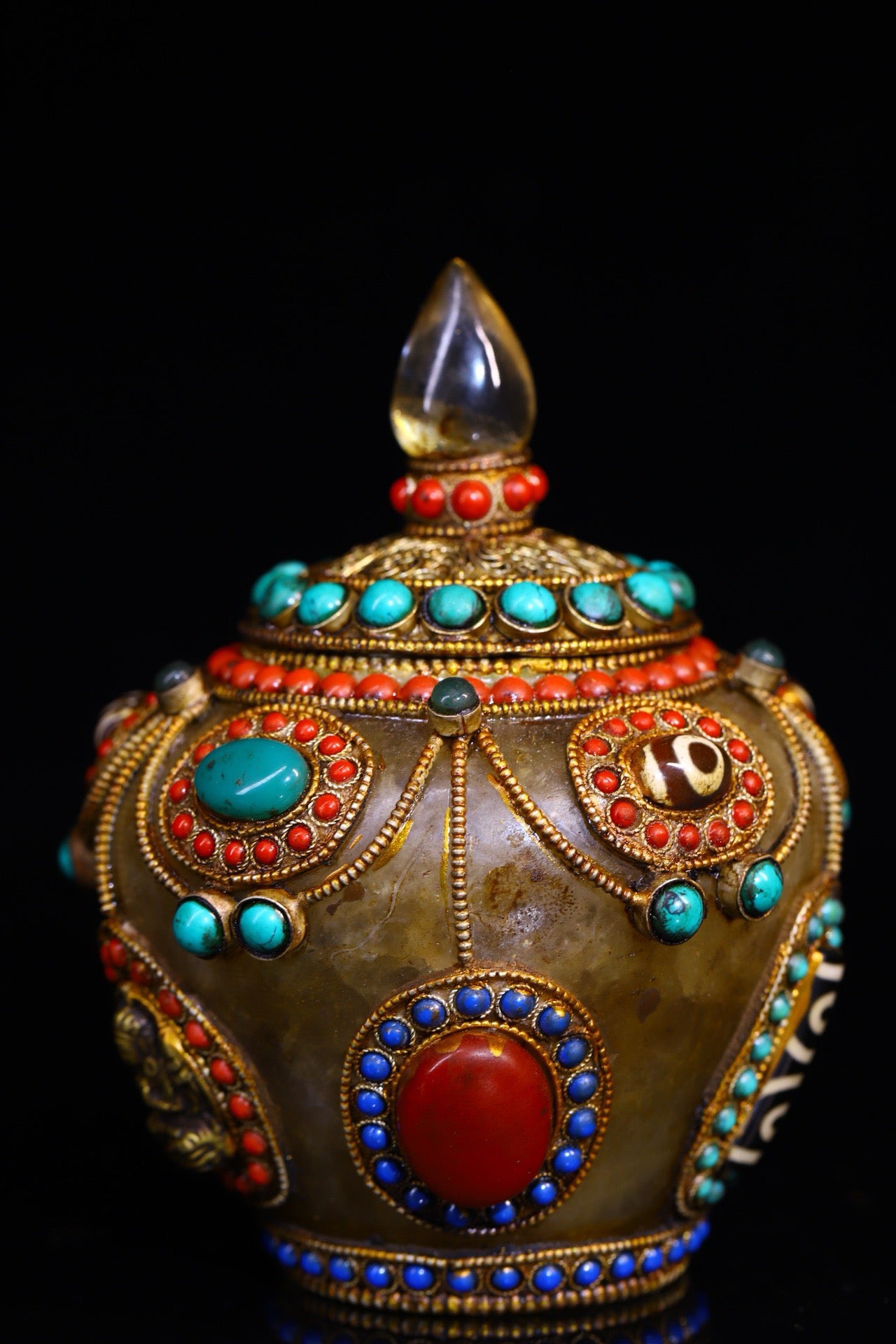 Natural crystal handmade filigree inlaid gemstones, treasure jar