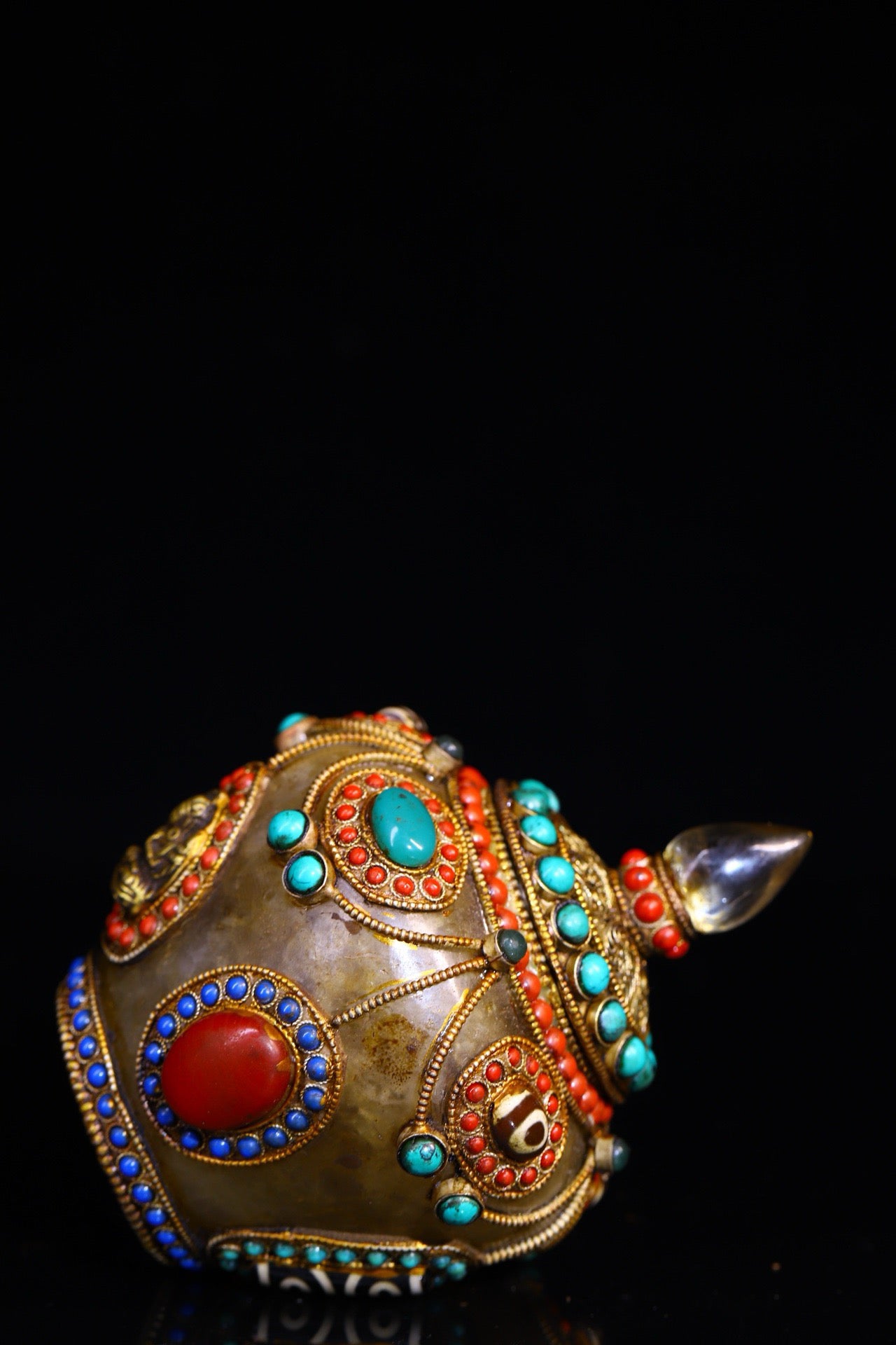 Natural crystal handmade filigree inlaid gemstones, treasure jar