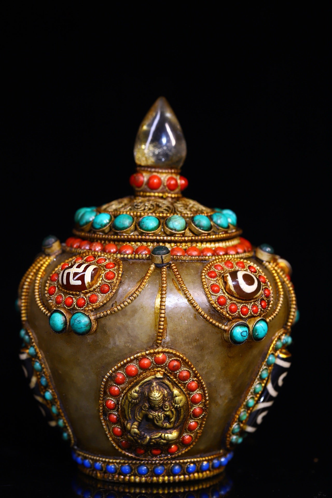 Natural crystal handmade filigree inlaid gemstones, treasure jar