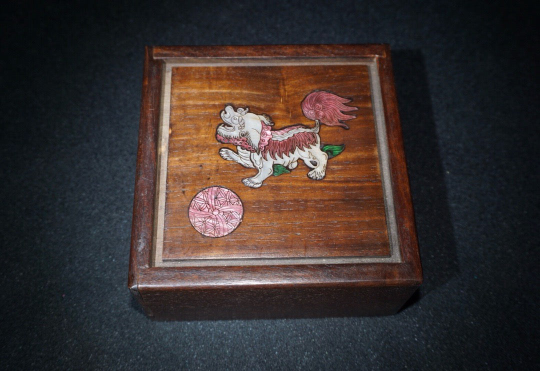 Rosewood inlaid shell mechanism box