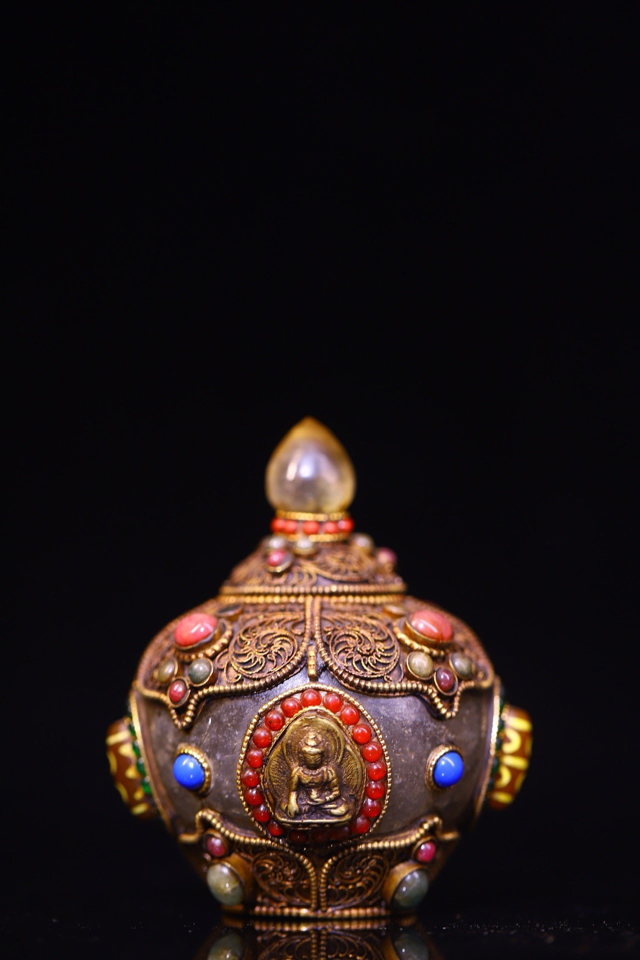 Natural crystal handmade filigree inlaid gemstones, treasure jar