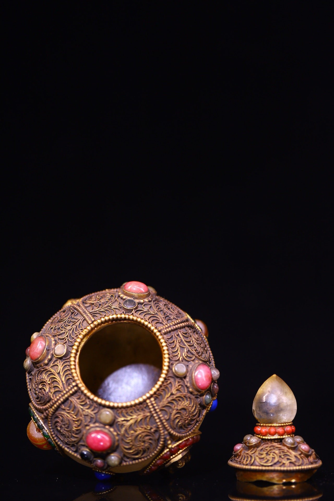 Natural crystal handmade filigree inlaid gemstones, treasure jar