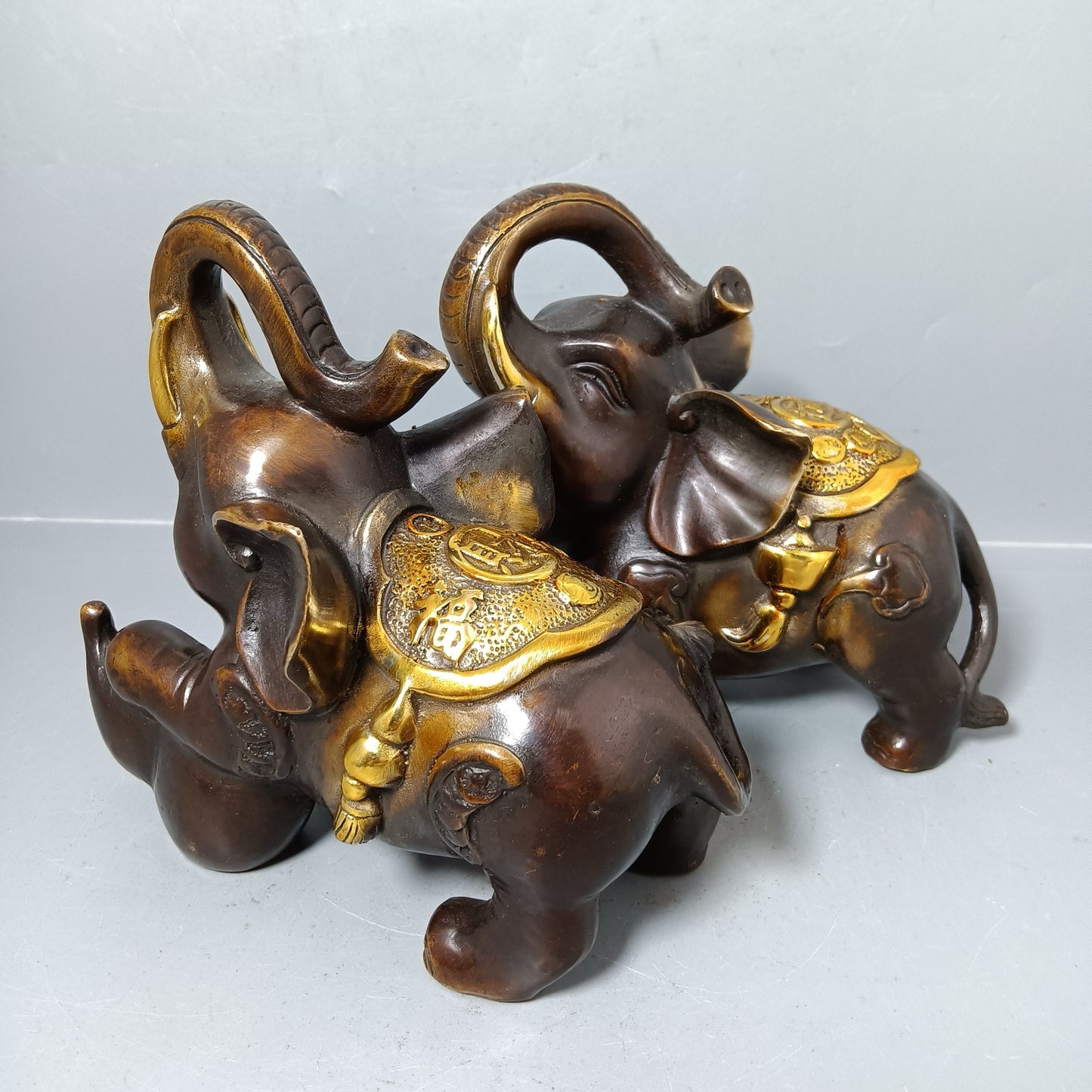 Chinese antique pure copper wealth luck ornament