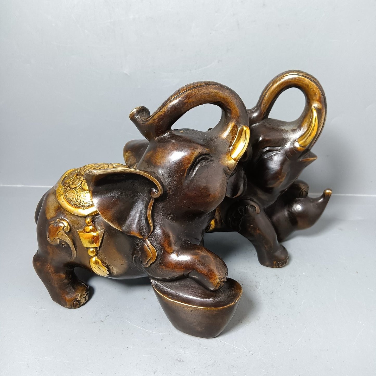 Chinese antique pure copper wealth luck ornament