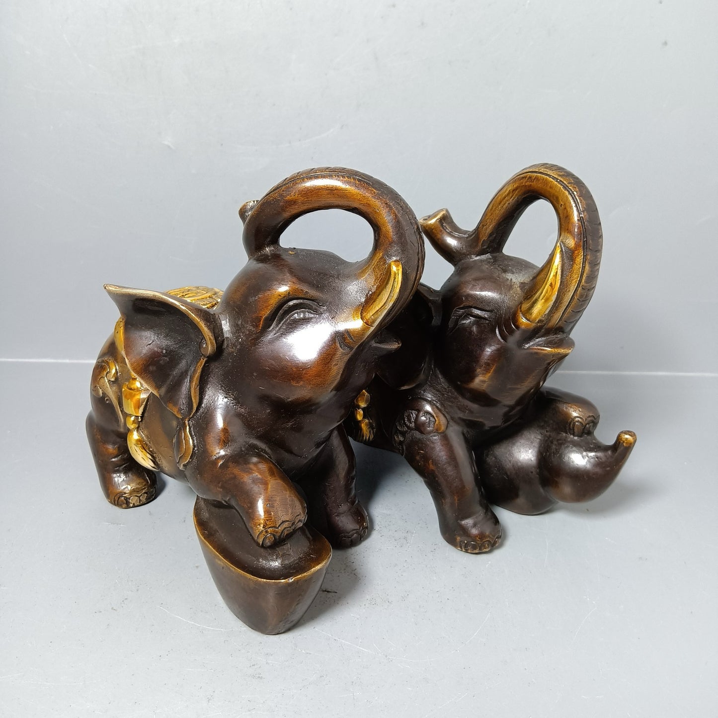 Chinese antique pure copper wealth luck ornament