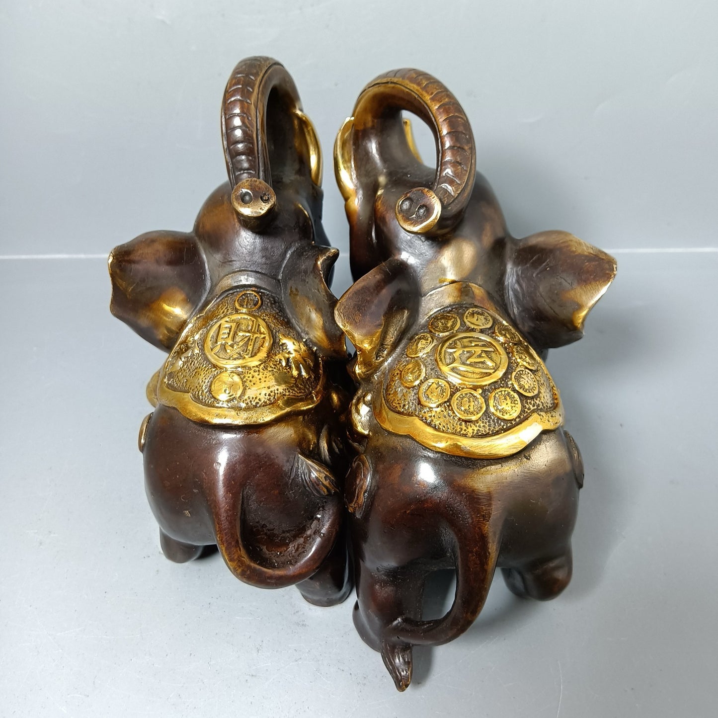 Chinese antique pure copper wealth luck ornament