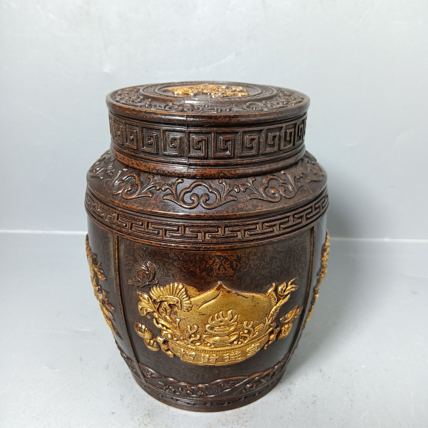 Chinese antique pure copper fish tea jar ornaments