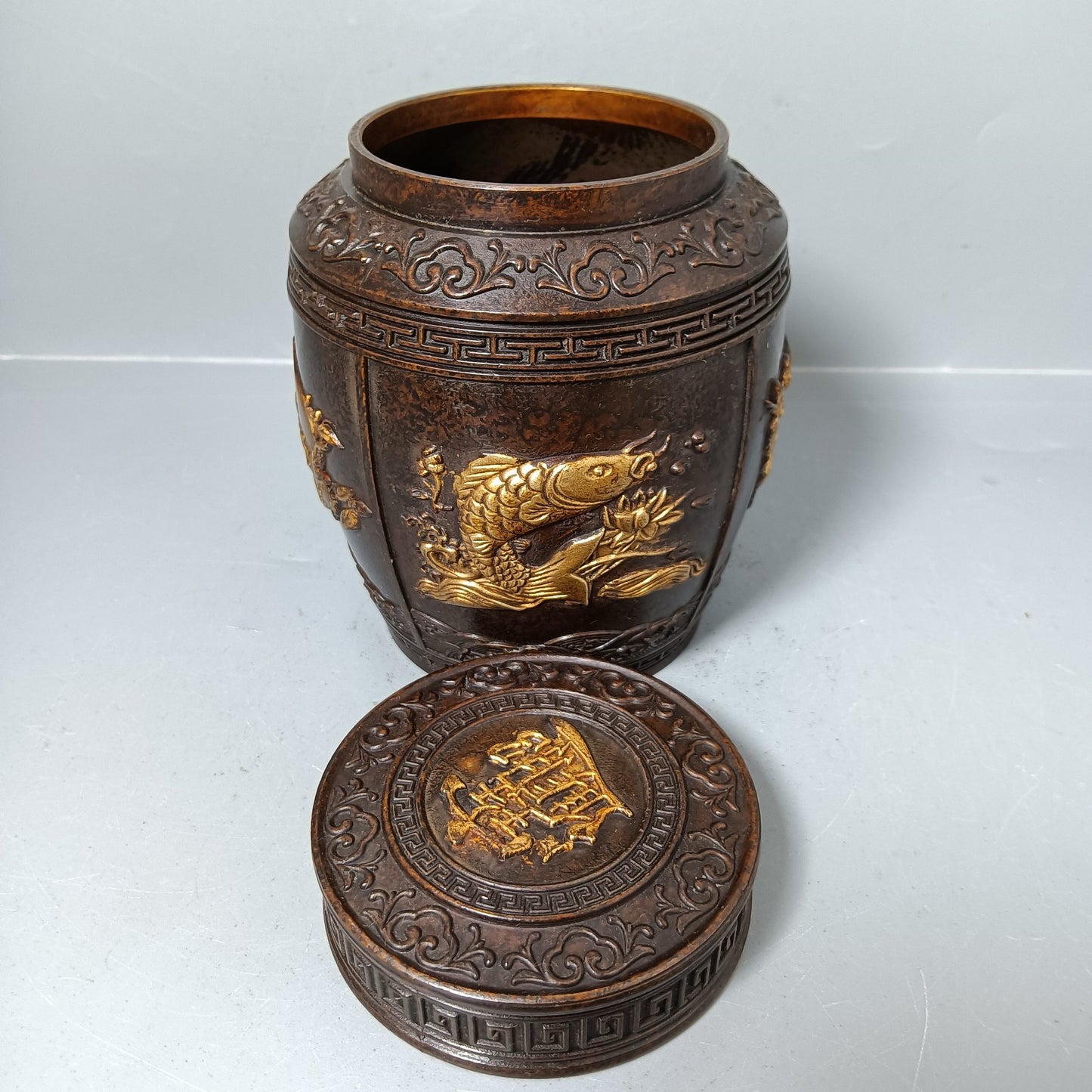 Chinese antique pure copper fish tea jar ornaments