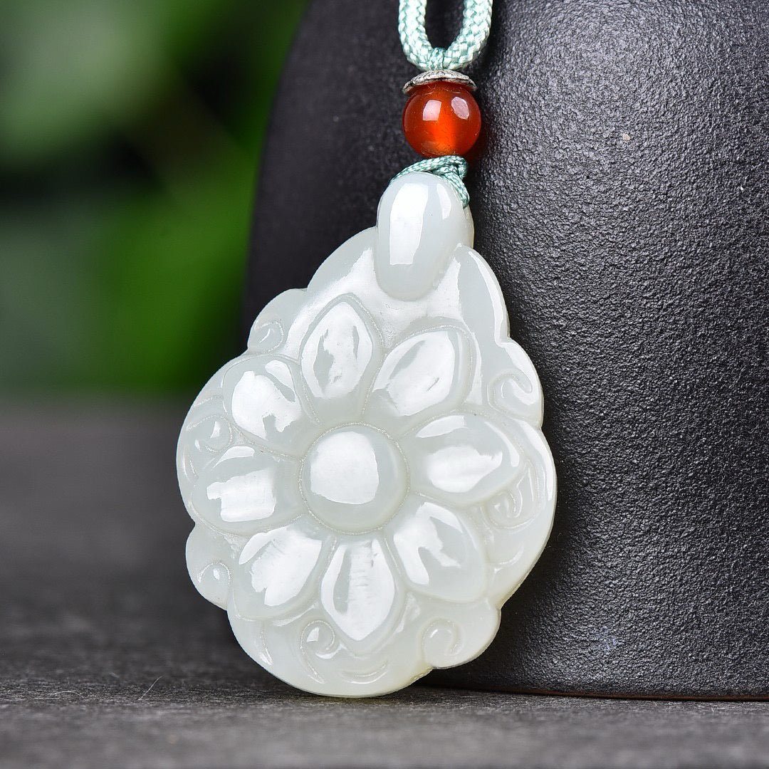 Hotan Jade Prosperity and Auspicious Flower Pendant