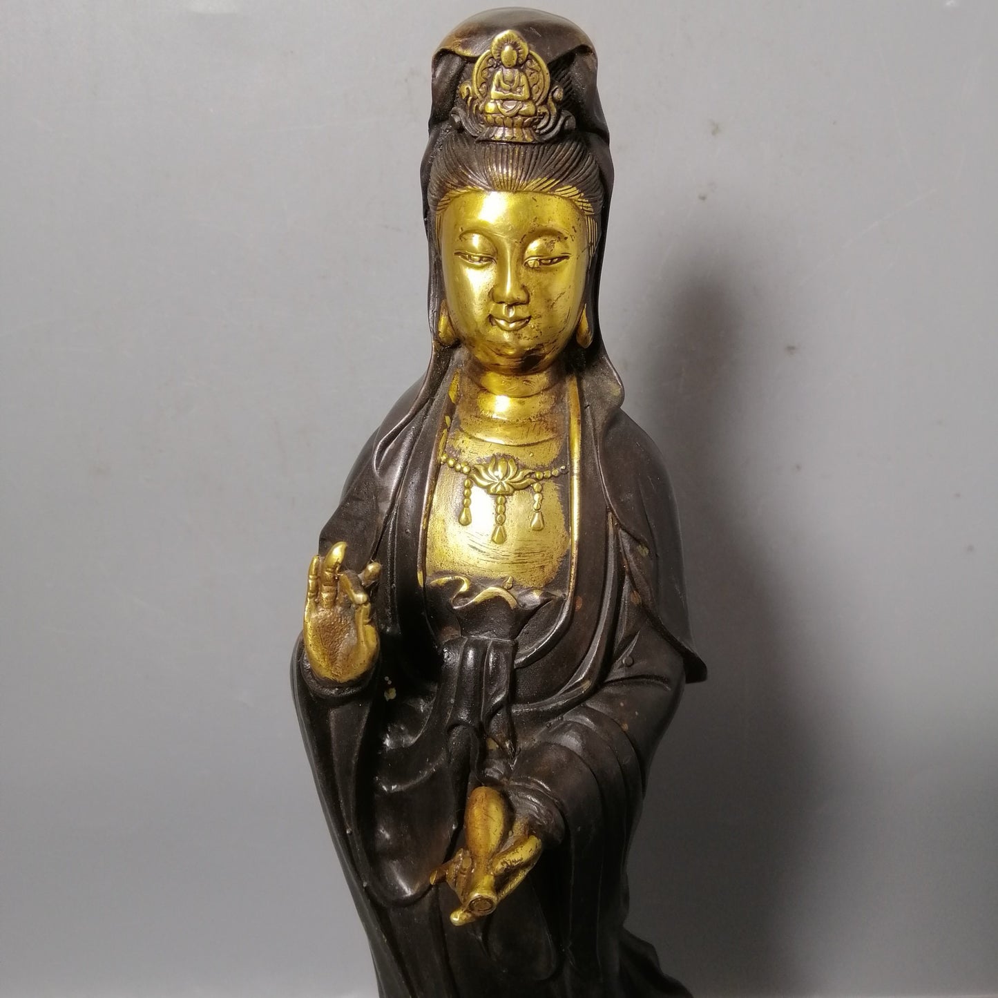 Chinese antique pure copper Guanyin ornaments