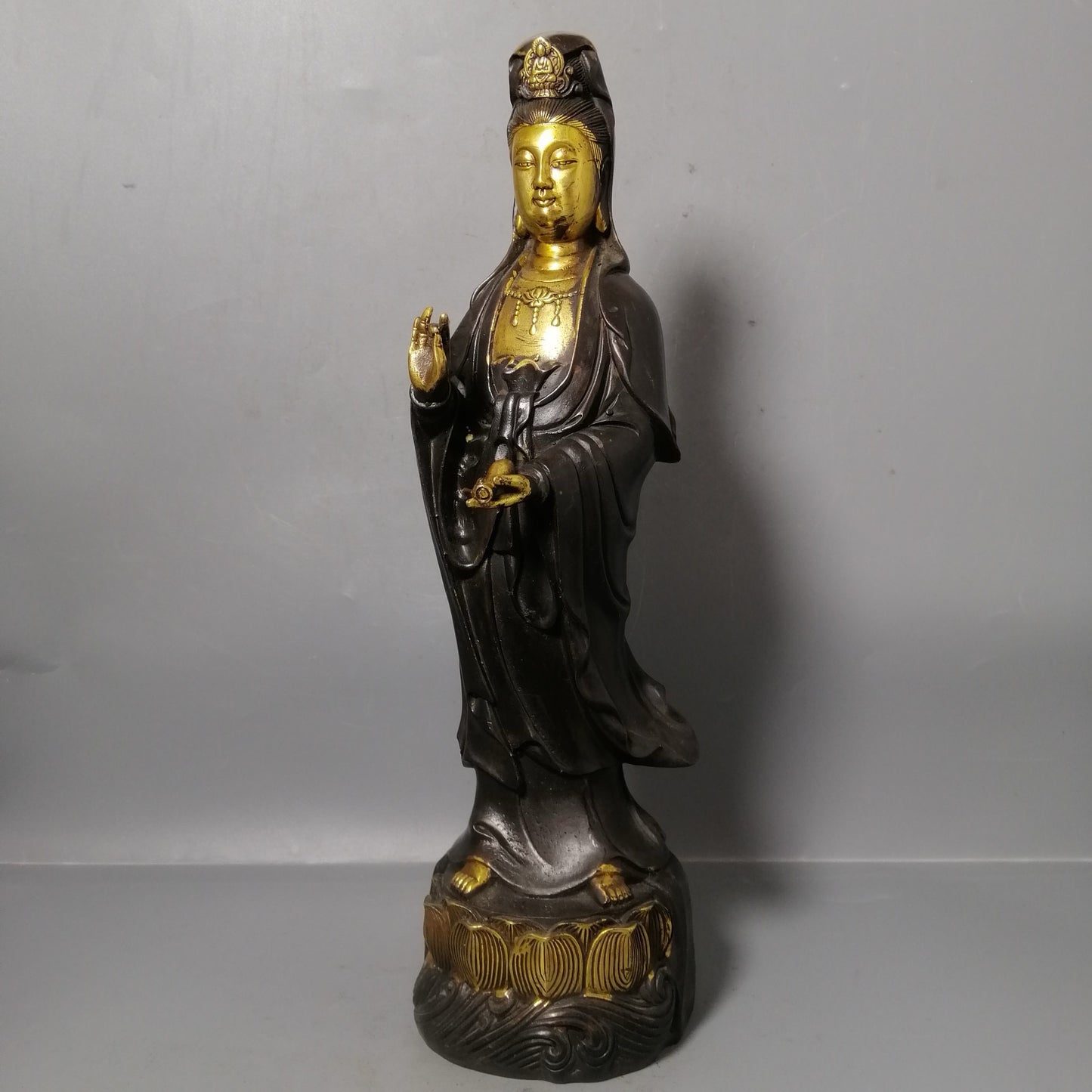 Chinese antique pure copper Guanyin ornaments
