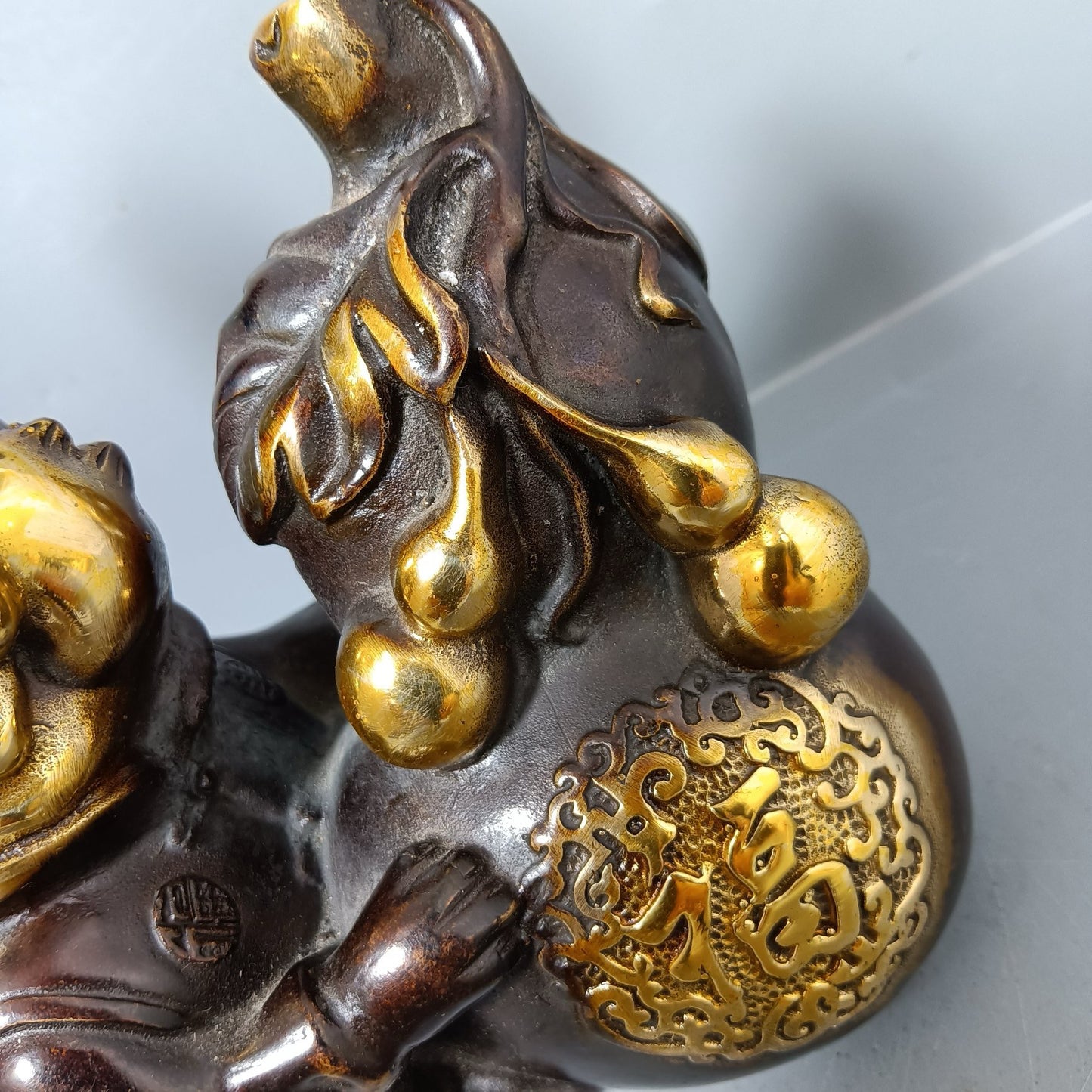 Chinese antique pure copper rabbit ornament for attracting wealth