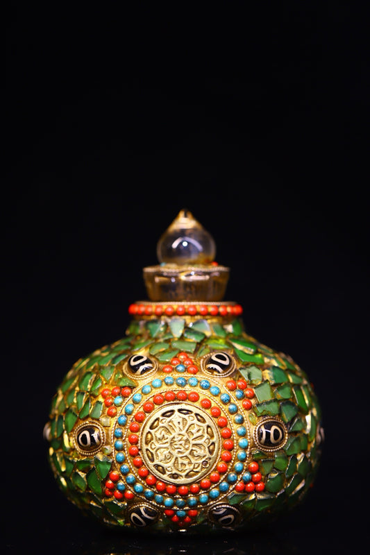 Crystal carving, inlaid with celestial beads, gemstone jar