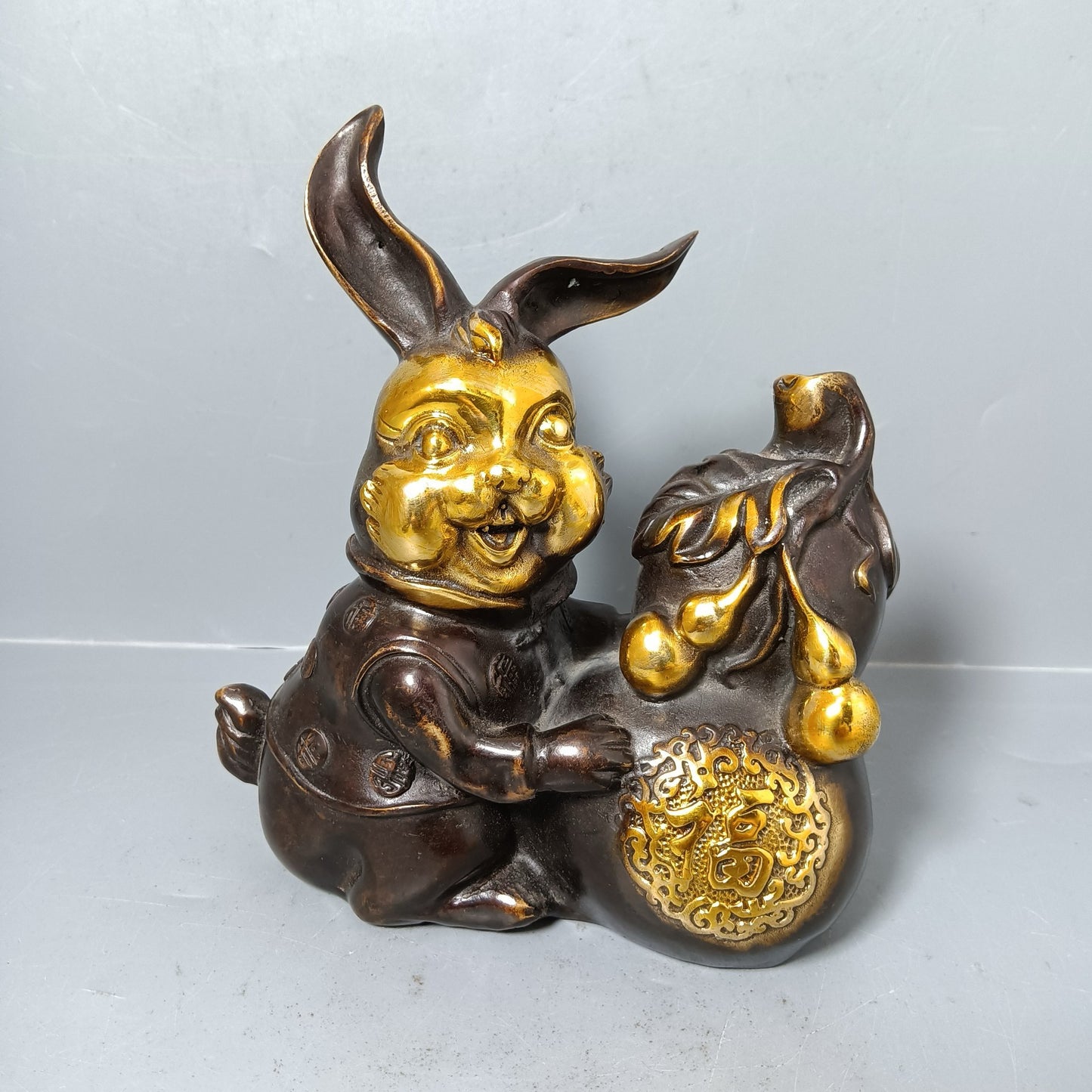 Chinese antique pure copper rabbit ornament for attracting wealth