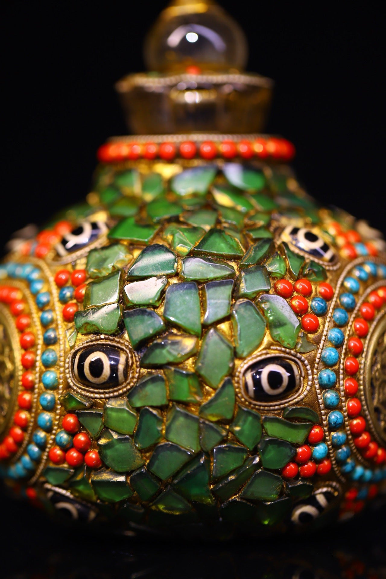Crystal carving, inlaid with celestial beads, gemstone jar