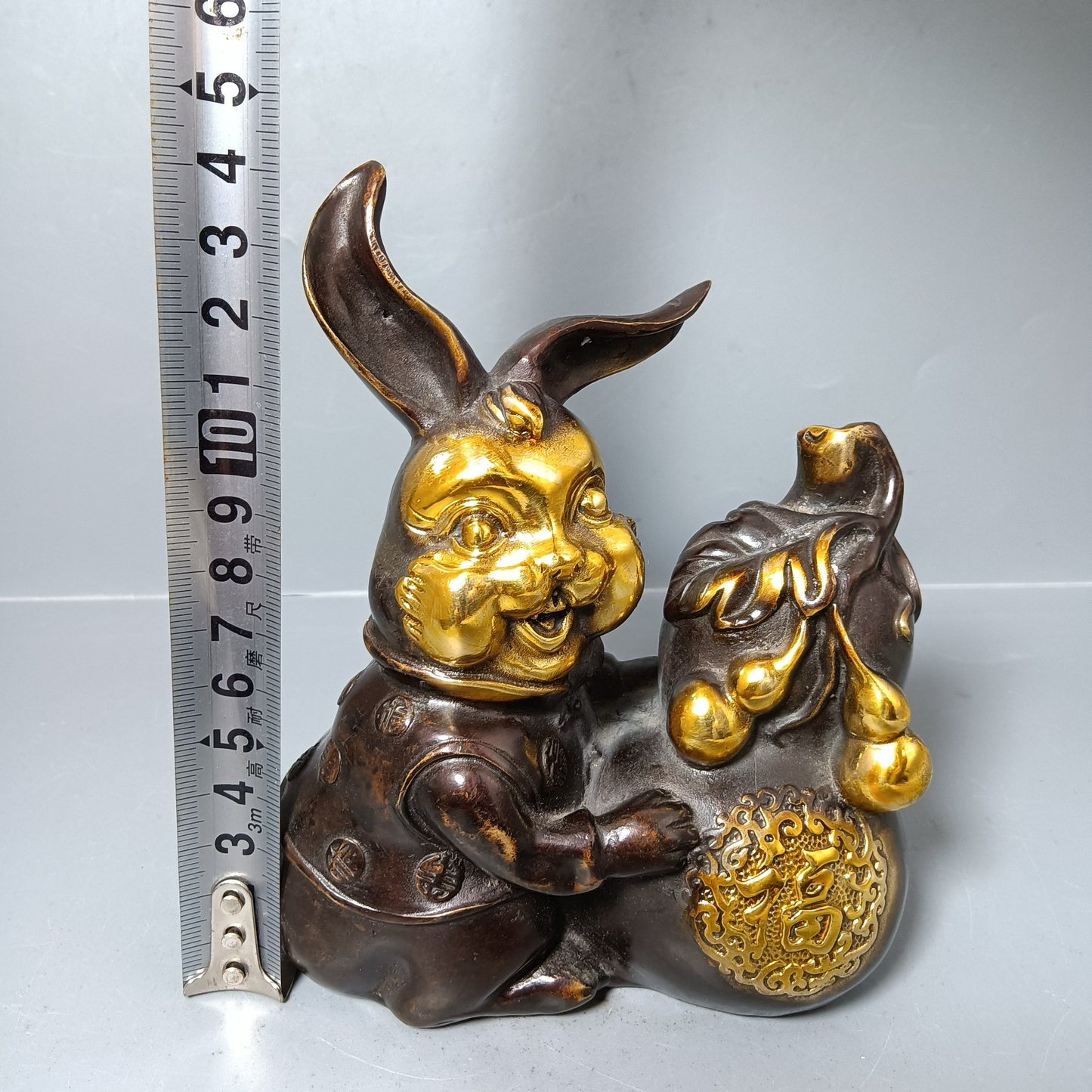 Chinese antique pure copper rabbit ornament for attracting wealth