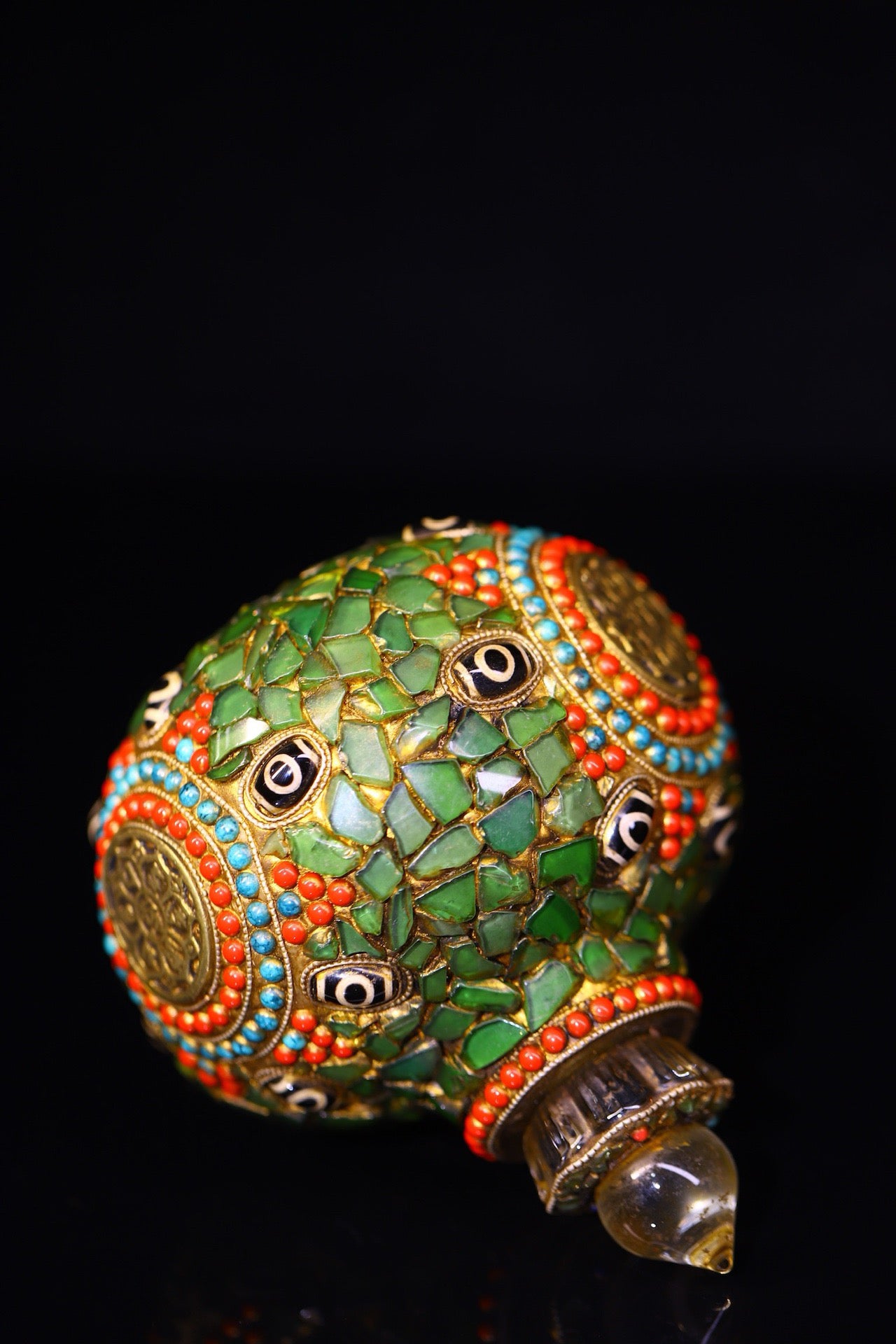 Crystal carving, inlaid with celestial beads, gemstone jar
