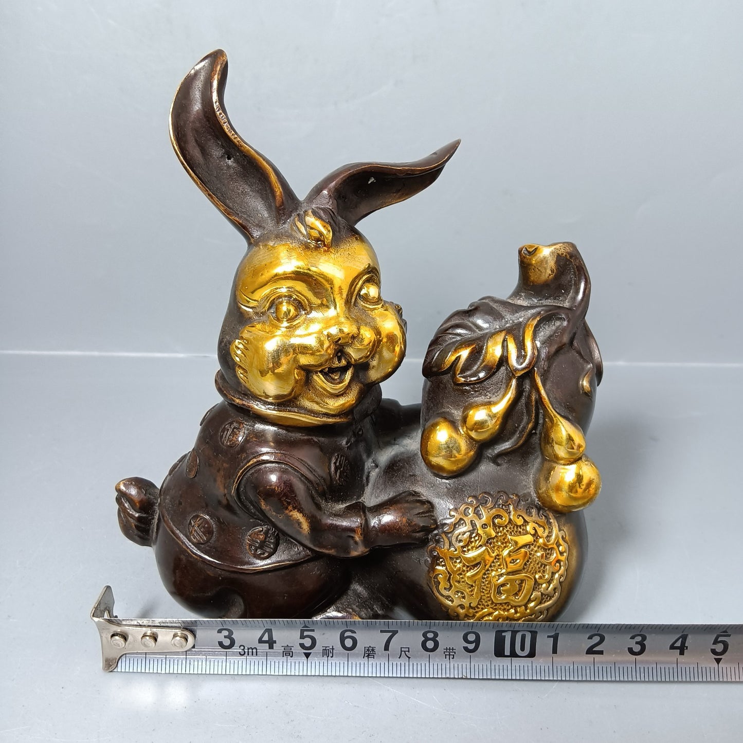 Chinese antique pure copper rabbit ornament for attracting wealth