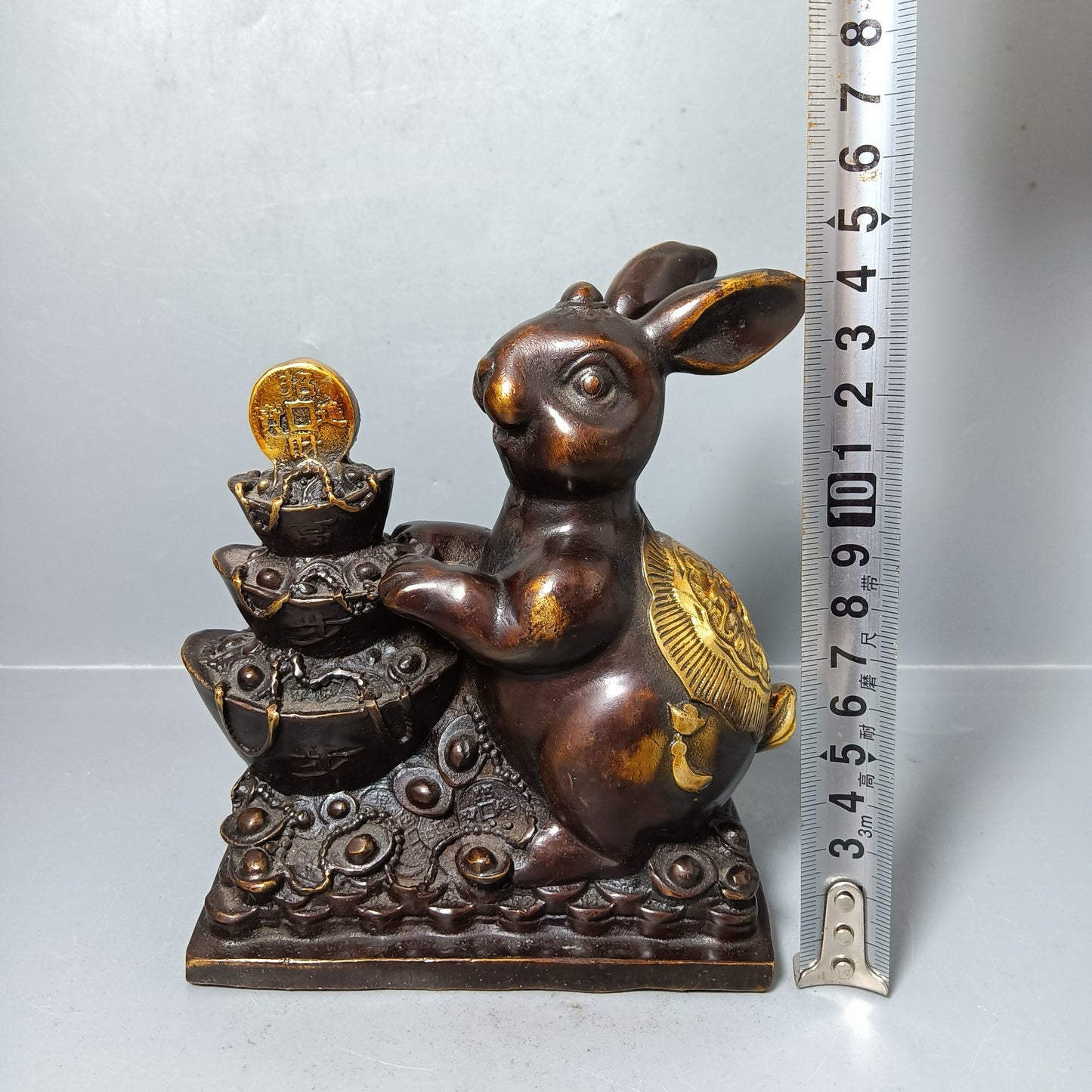 Chinese antique pure copper rabbit ornament for attracting wealth