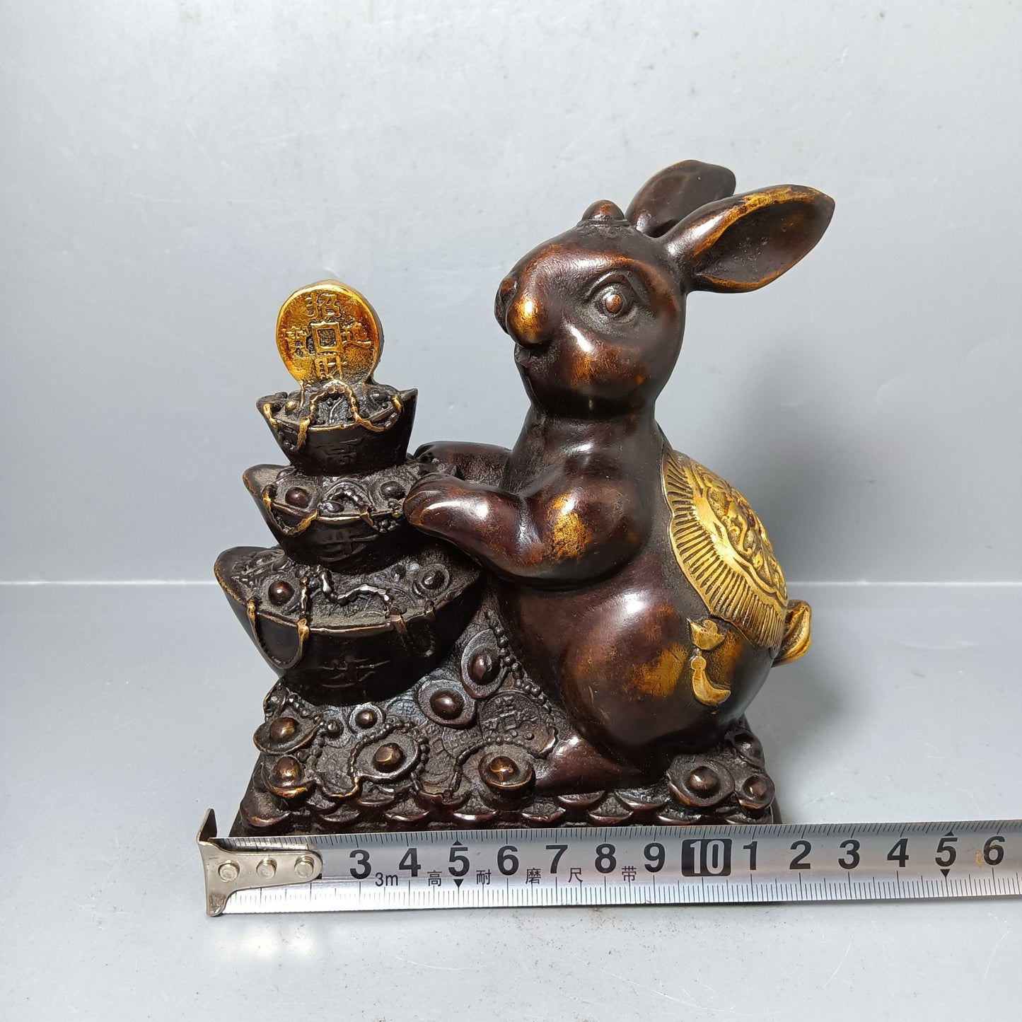 Chinese antique pure copper rabbit ornament for attracting wealth