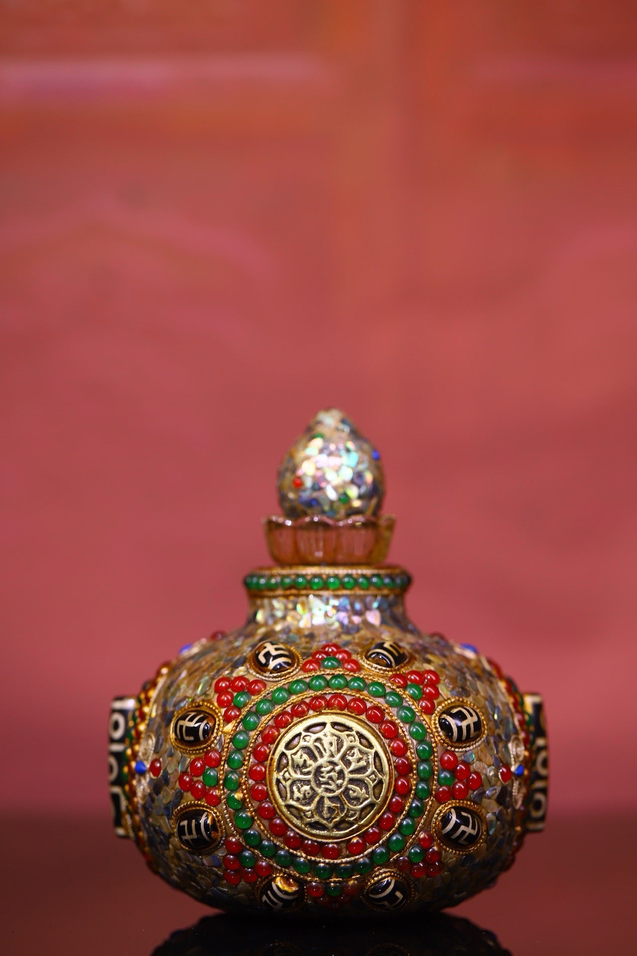 Crystal carving, inlaid with celestial beads, gemstone pagoda