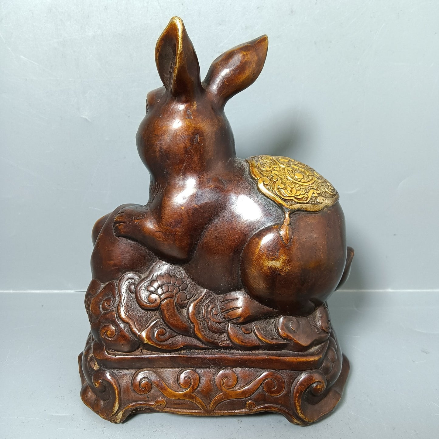 Chinese antique pure copper rabbit ornament for attracting wealth