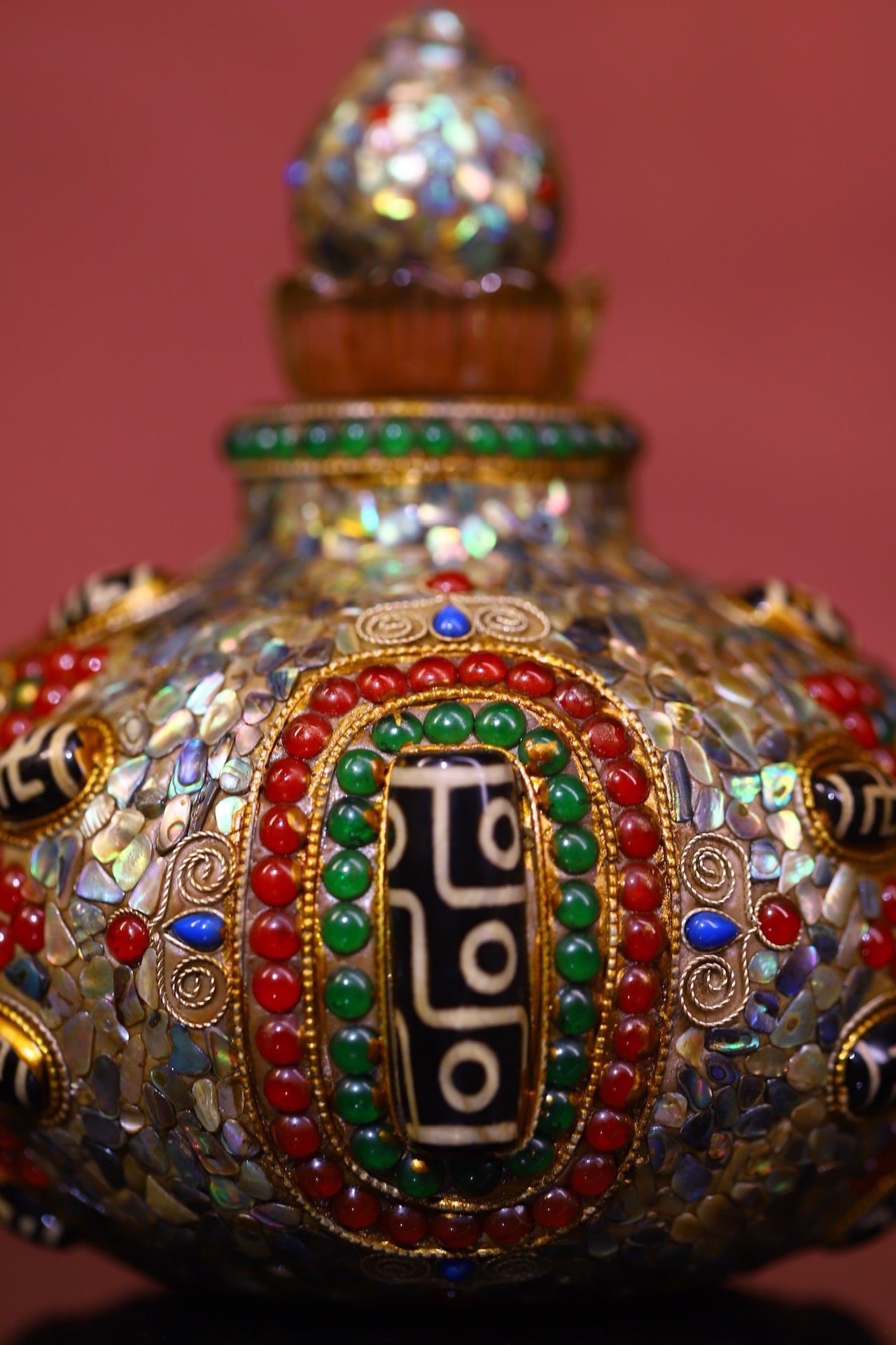Crystal carving, inlaid with celestial beads, gemstone pagoda
