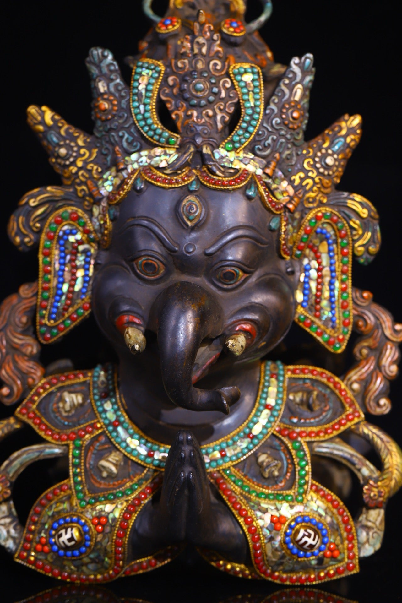 Made of pure copper by hand, carved with an elephant trunk and the God of Wealth