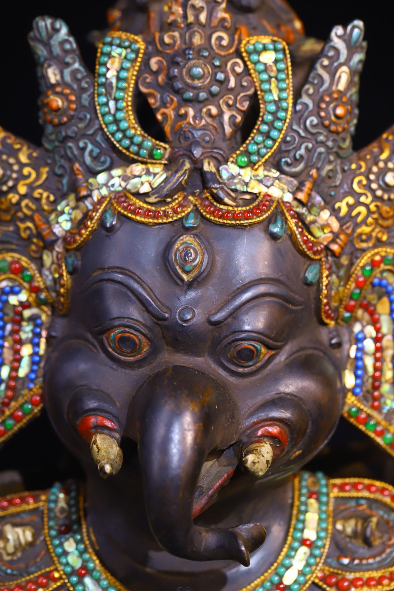 Made of pure copper by hand, carved with an elephant trunk and the God of Wealth