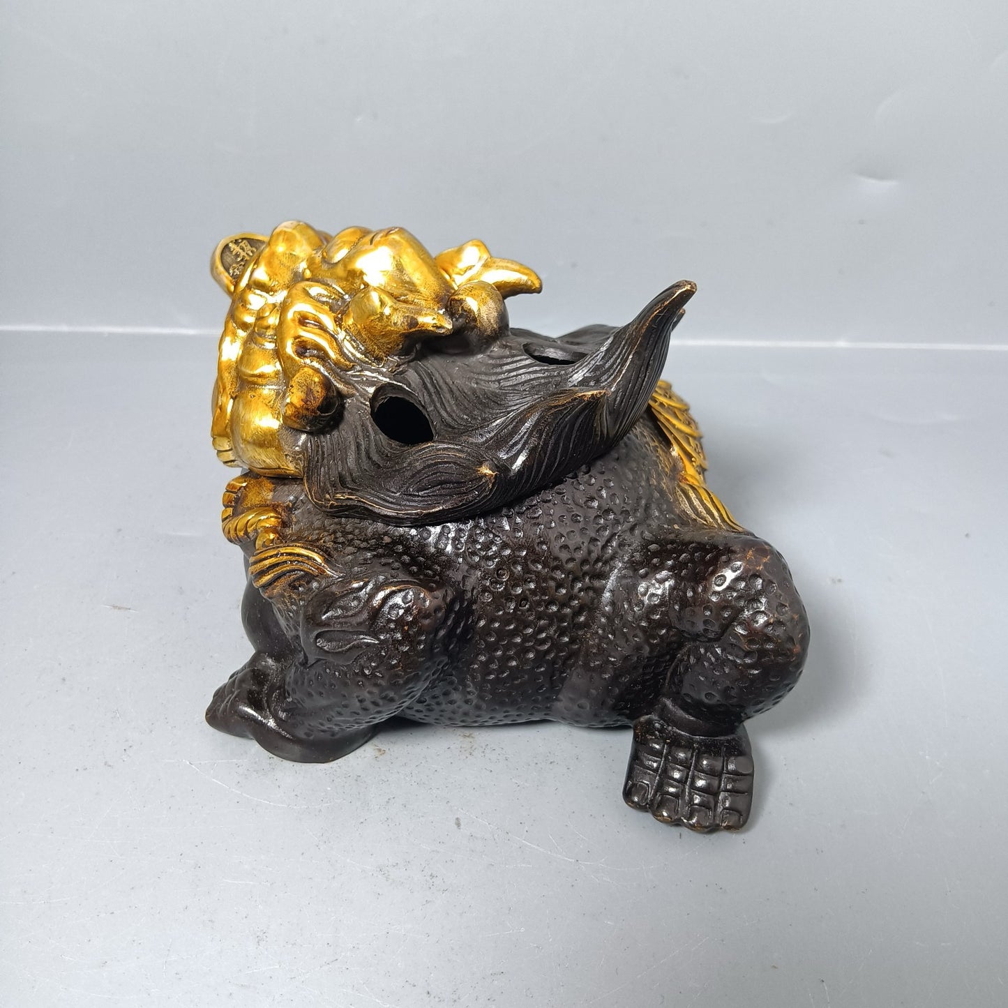 Chinese antique pure copper golden toad ornaments