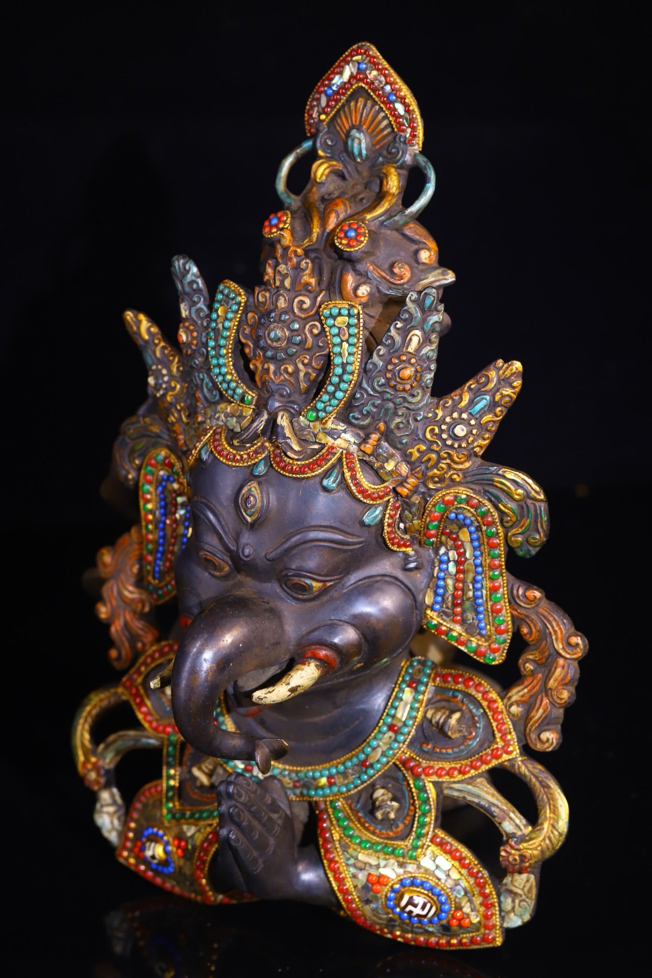 Made of pure copper by hand, carved with an elephant trunk and the God of Wealth