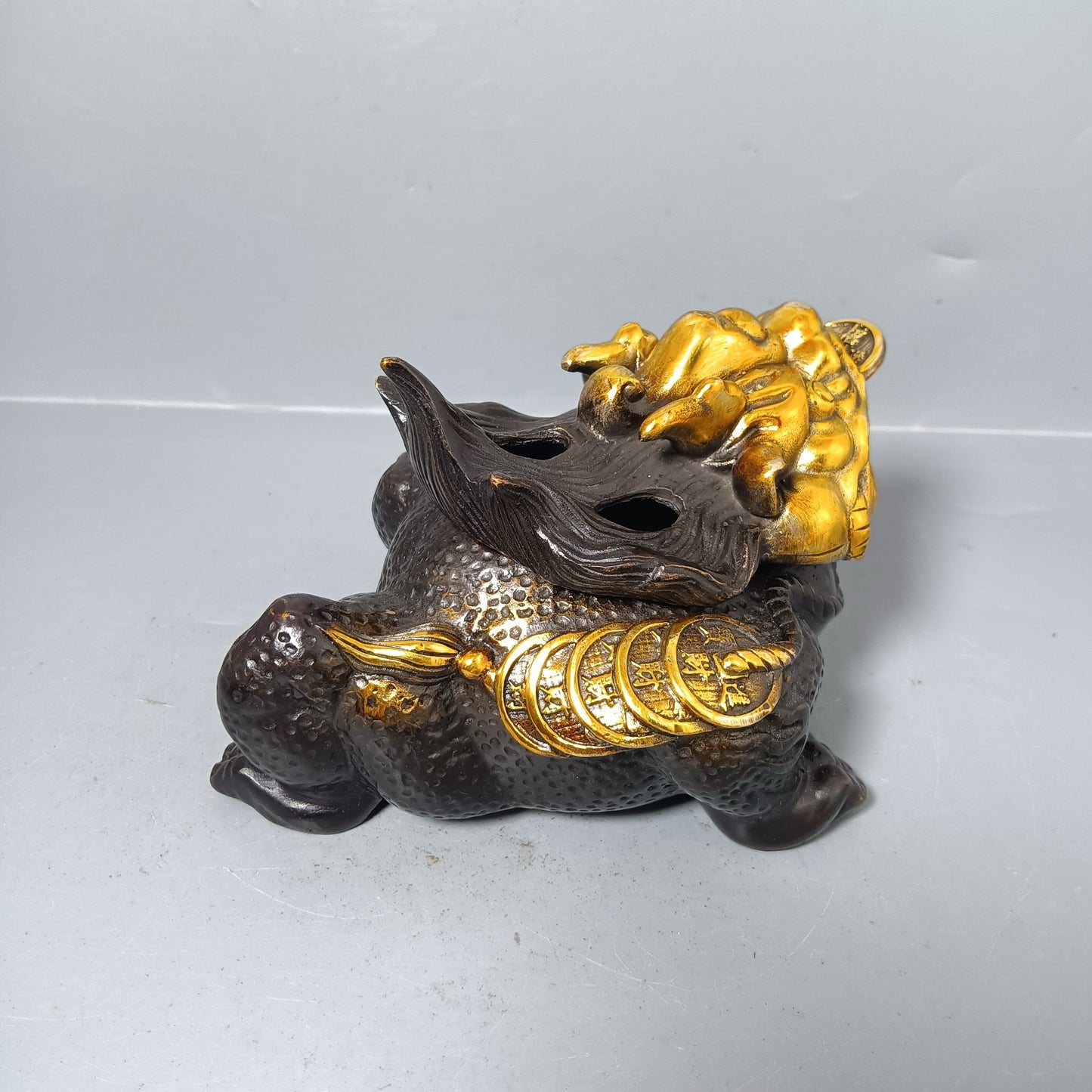 Chinese antique pure copper golden toad ornaments