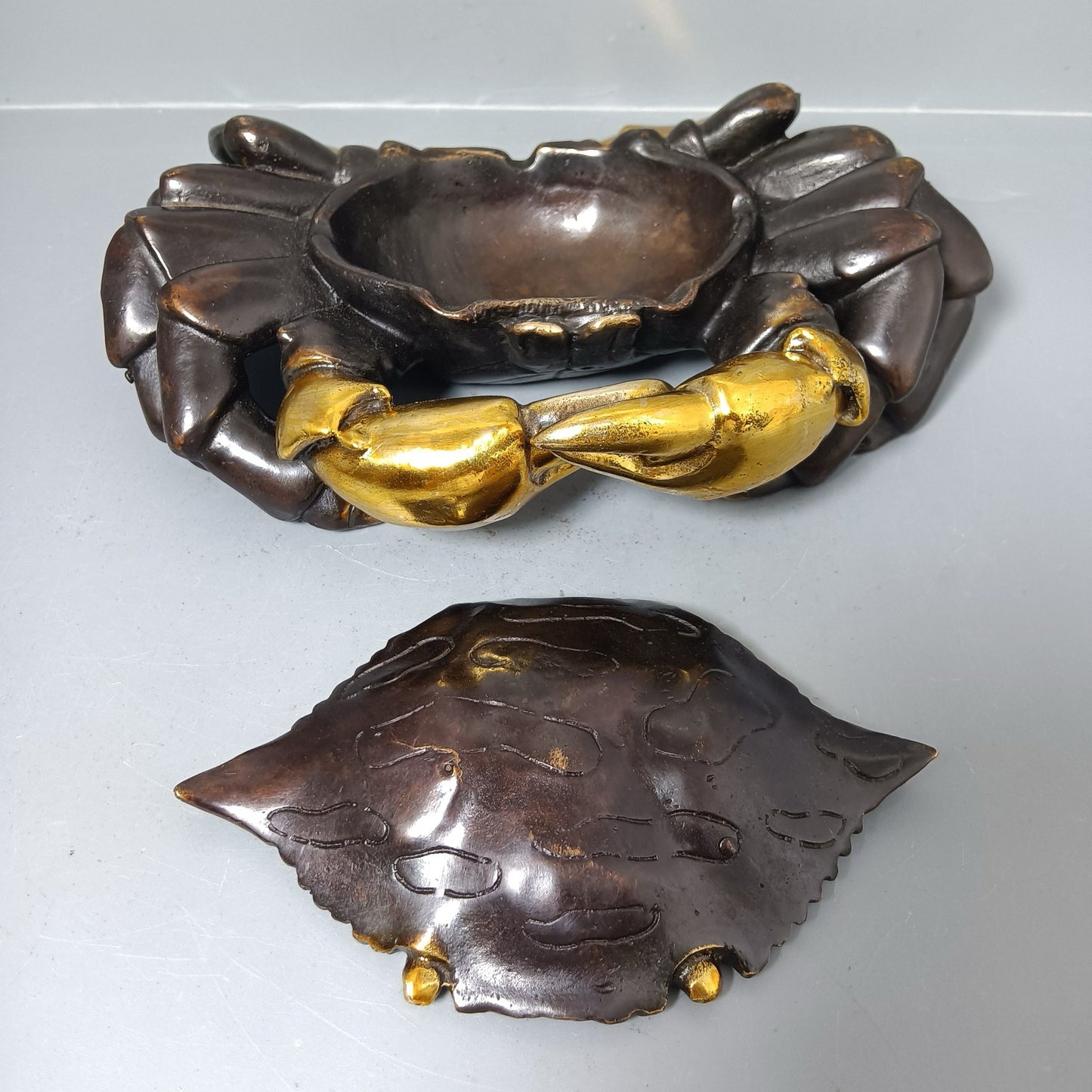 Chinese antique pure copper octagonal wealth ornaments