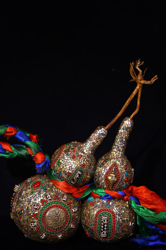 Natural gourd handmade inlaid with heavenly beads
