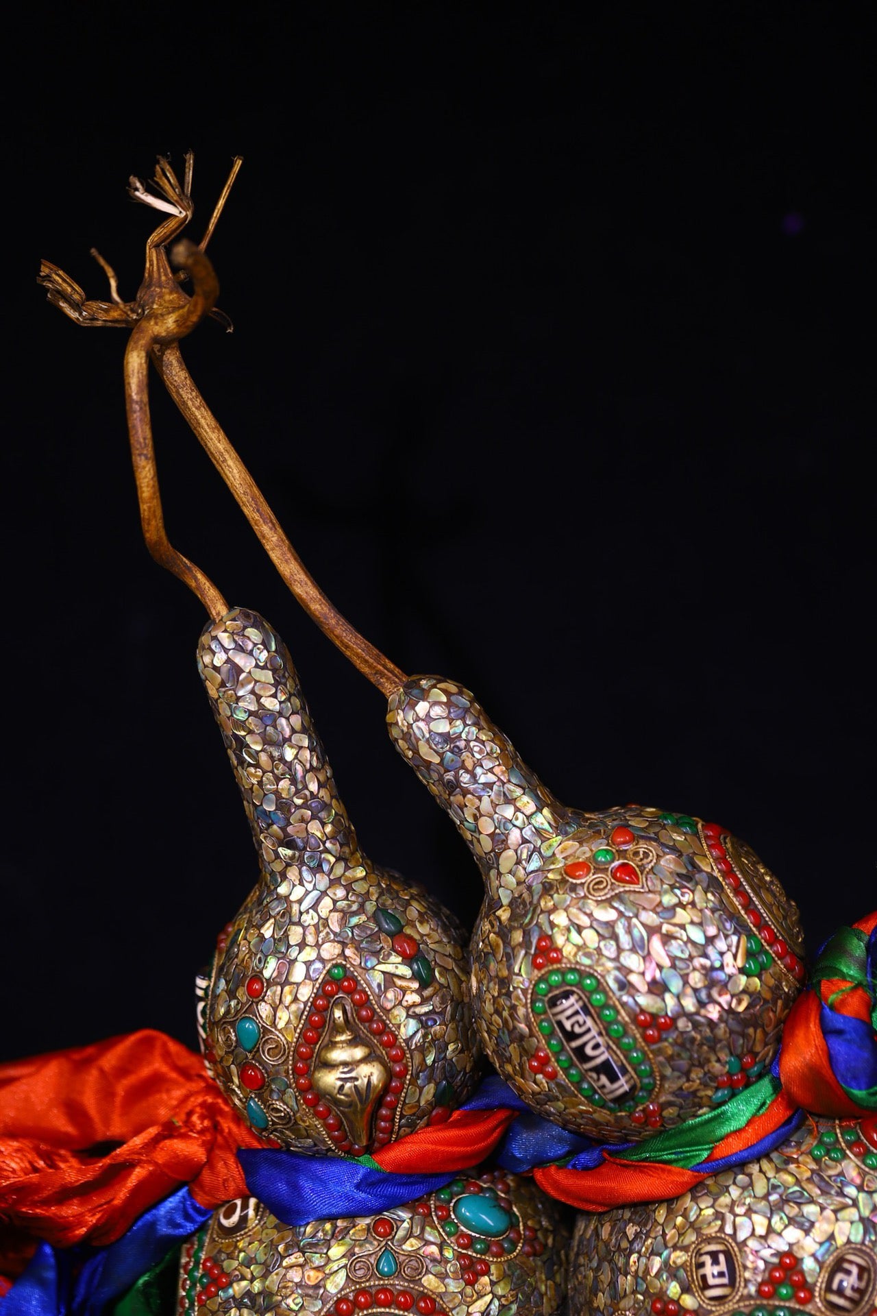 Natural gourd handmade inlaid with heavenly beads