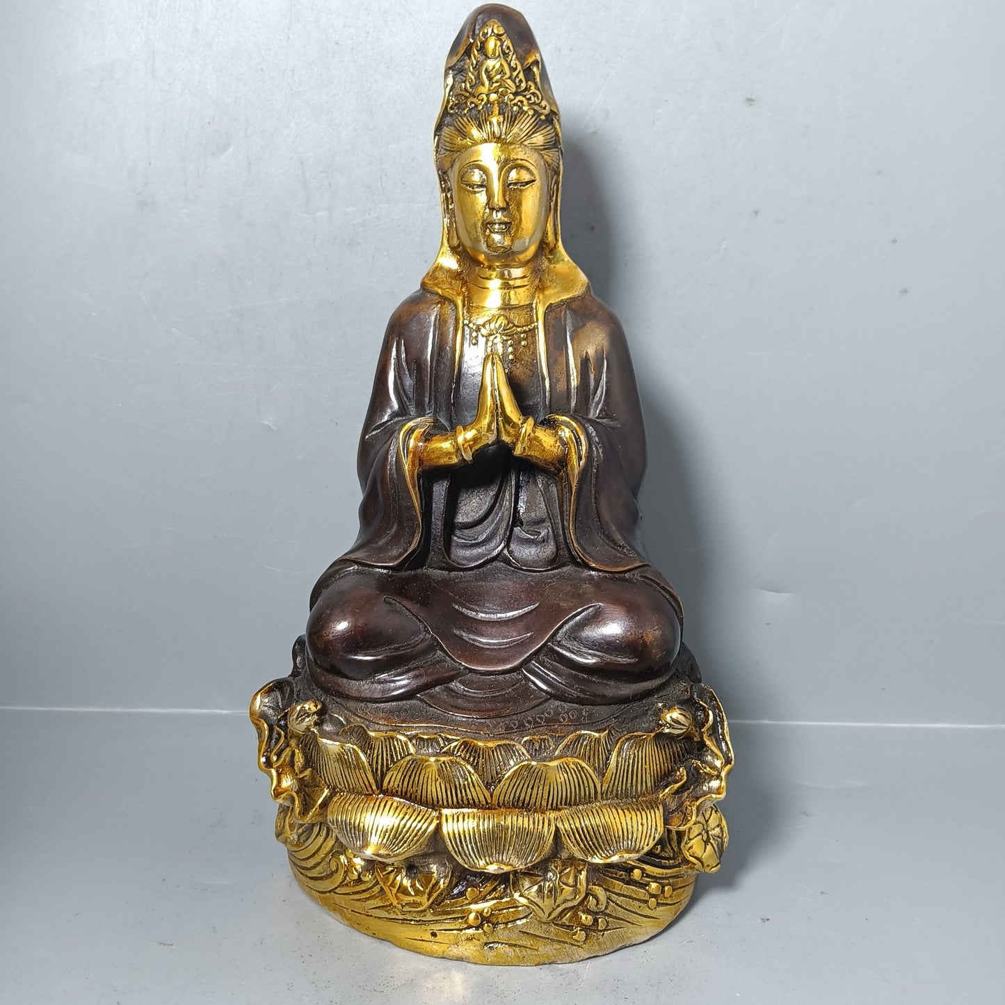 Chinese antique pure copper Guanyin ornaments