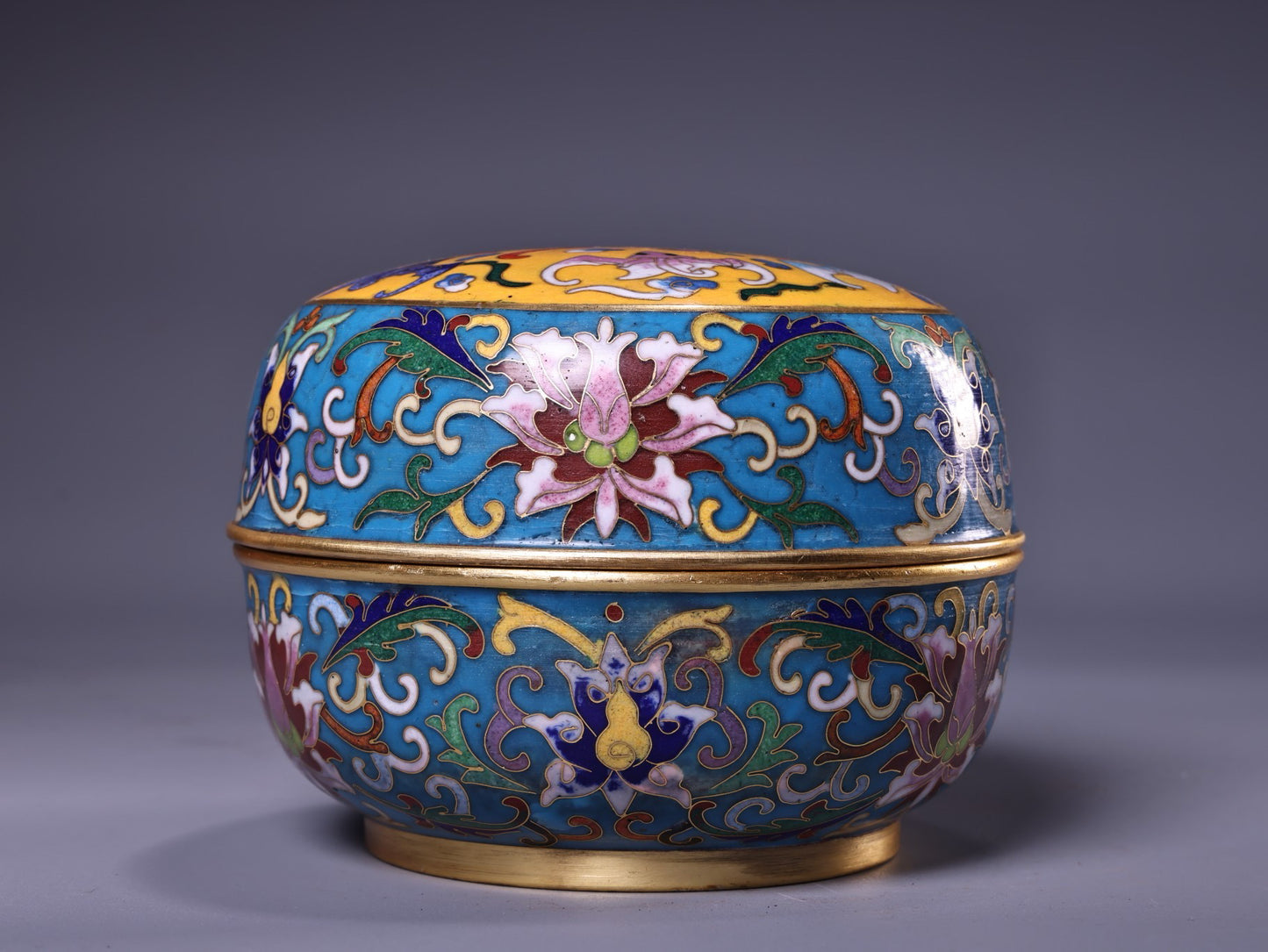 Pure copper body gilded filigree enamel cloisonn é jewelry box
