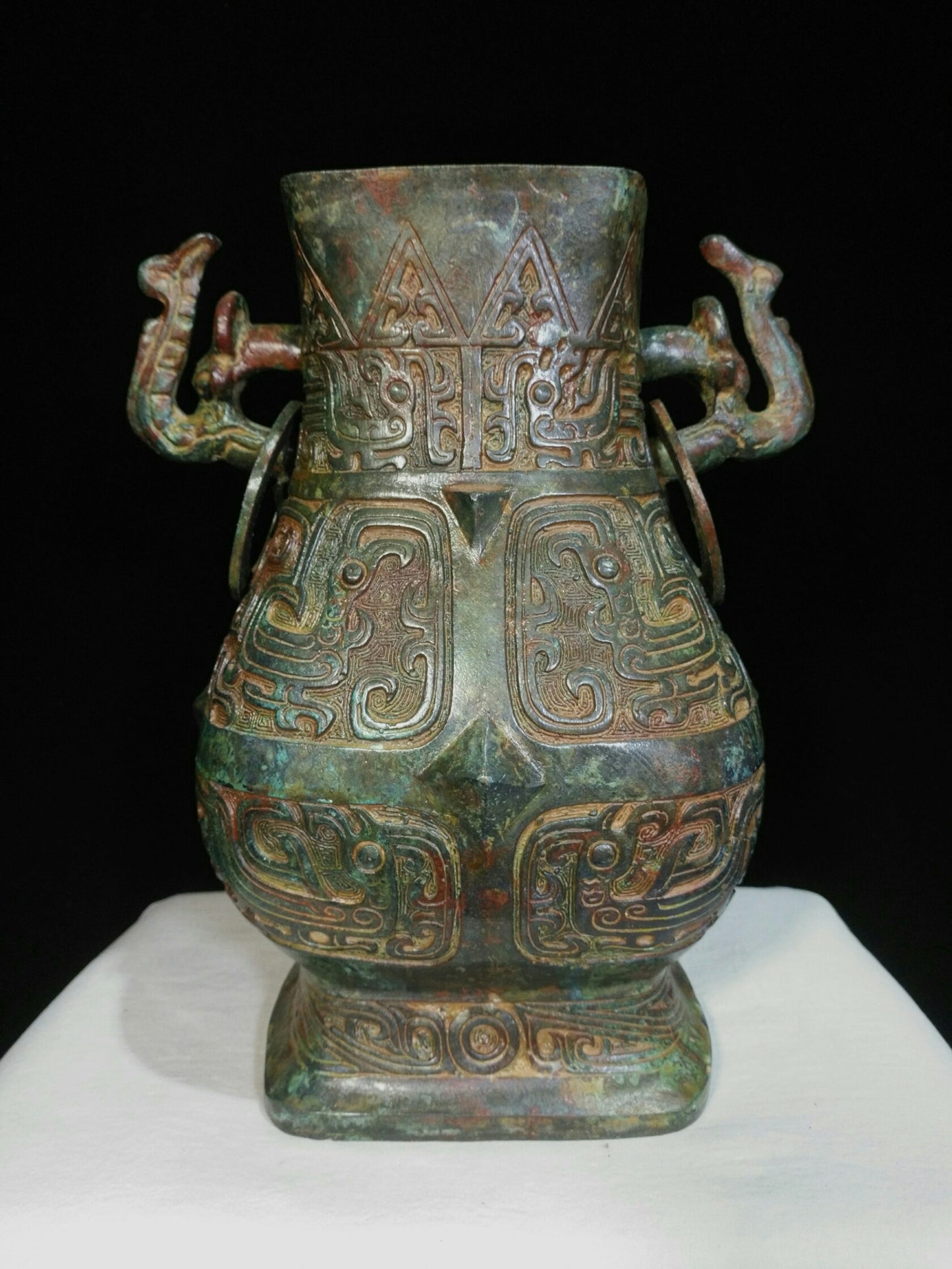 Bronze vessels and pots