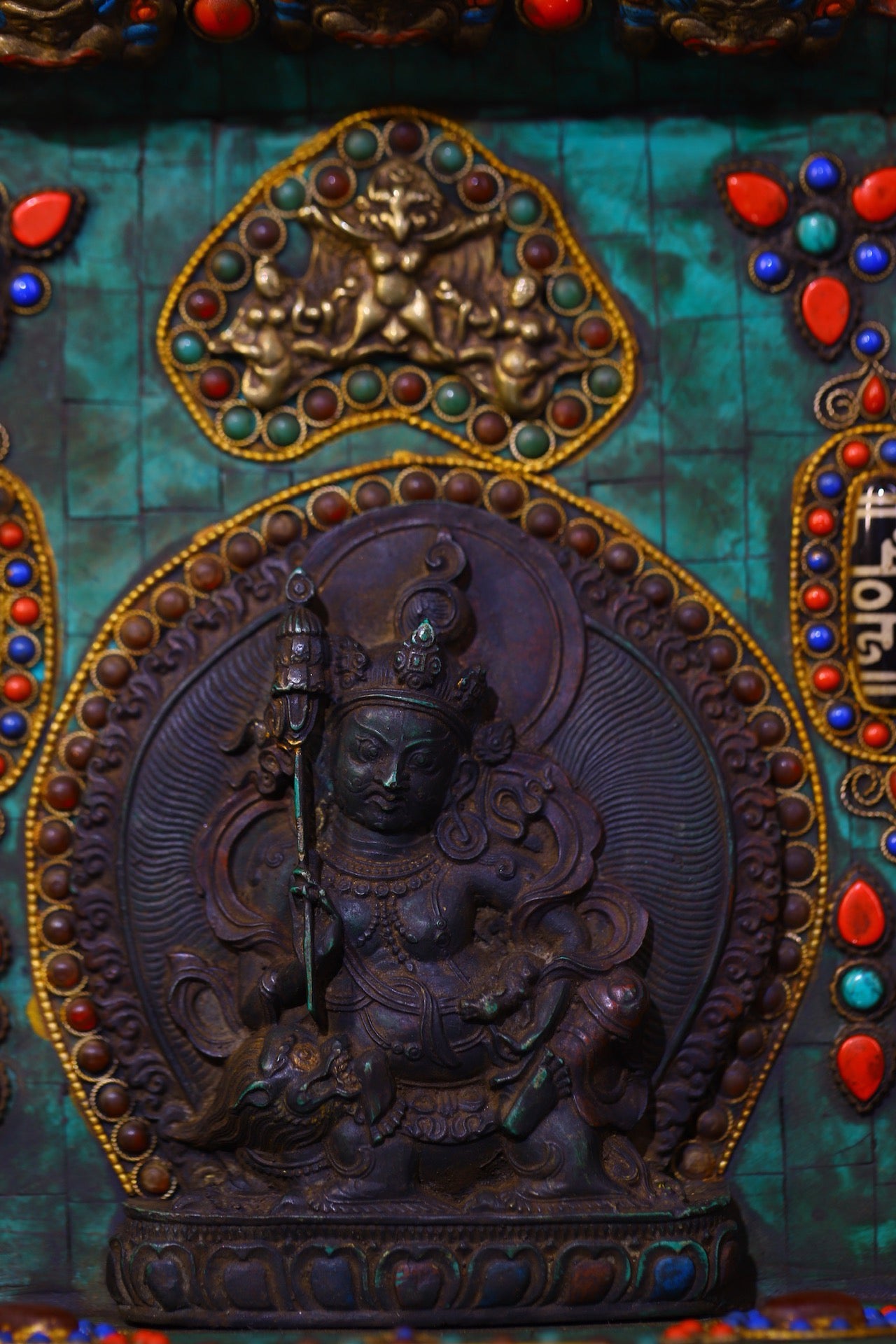 Handmade filigree inlaid gemstones, heavenly pearl Buddha niches